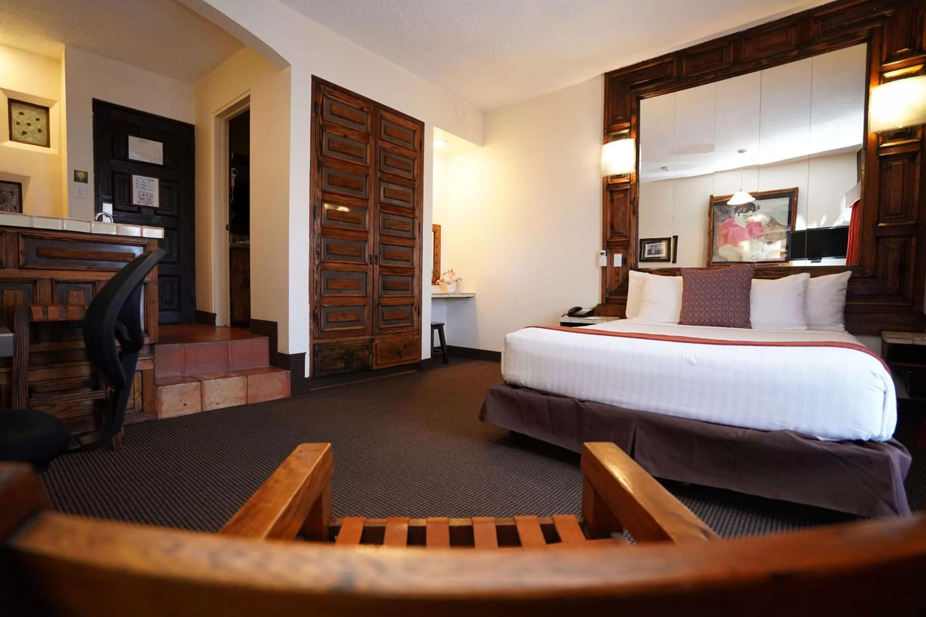 Photo of the whole room, Bed in Best Western El Cid