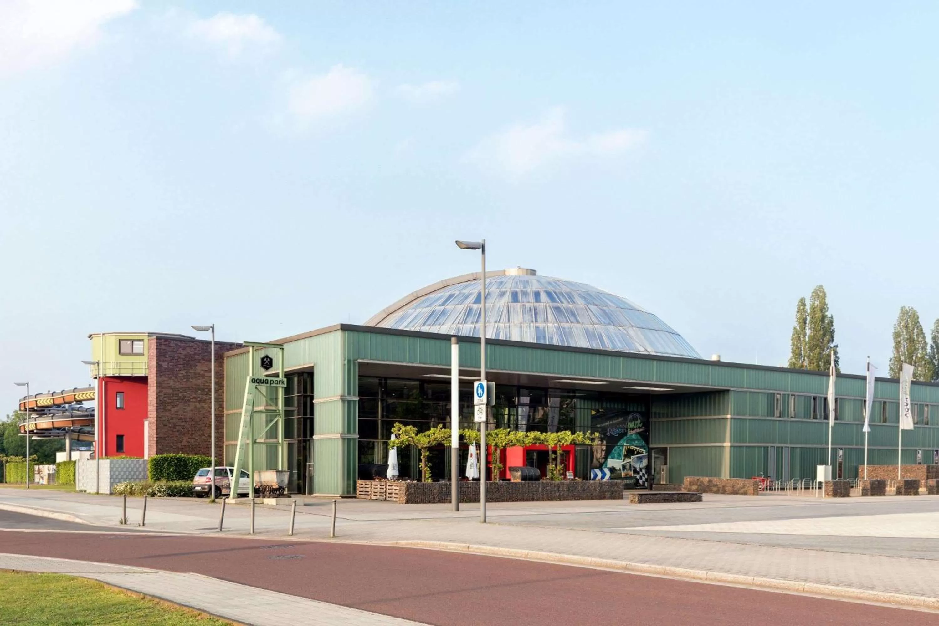 Off site in Super 8 by Wyndham Oberhausen am Centro