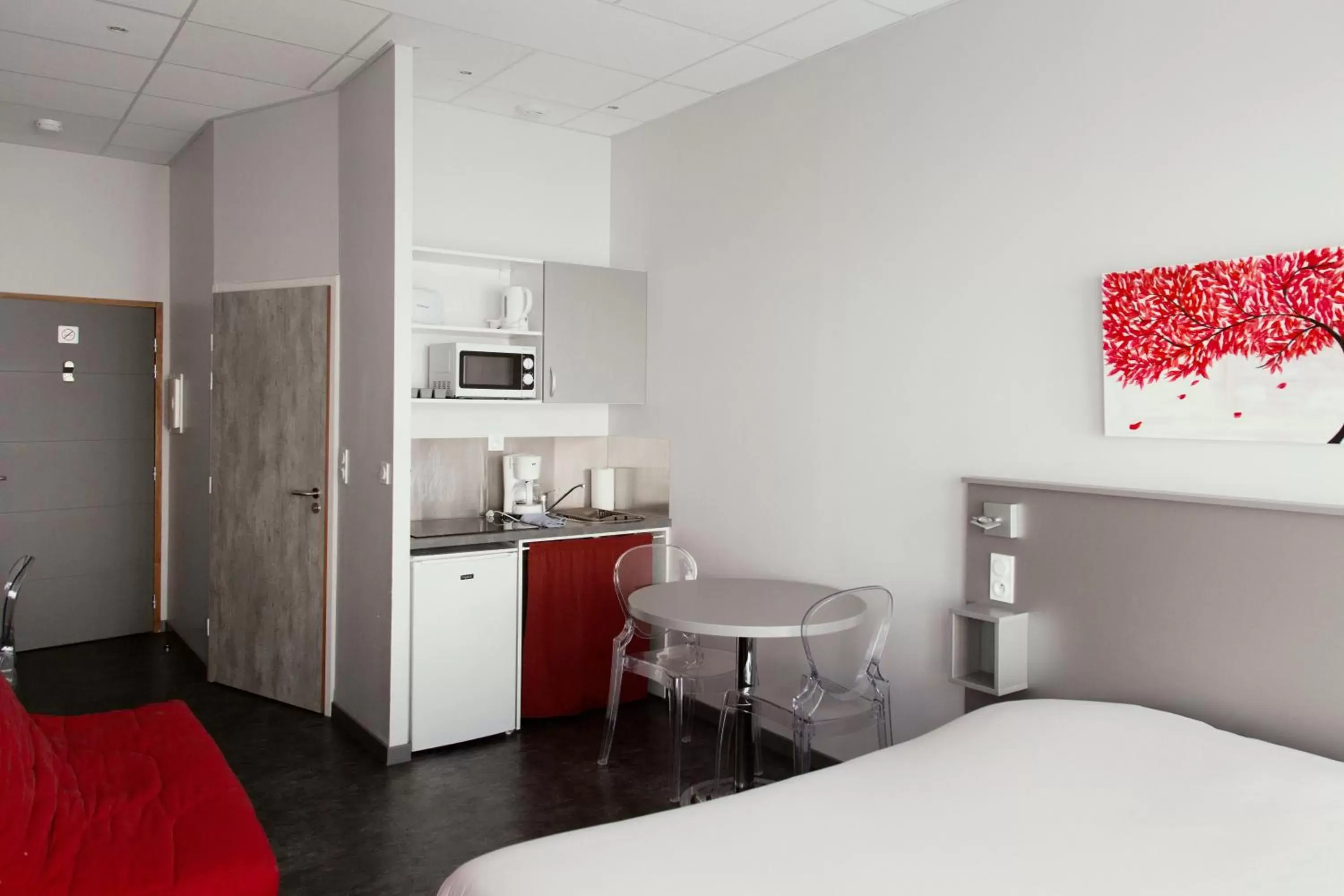 Kitchen or kitchenette, Kitchen/Kitchenette in Smartappart Lorient