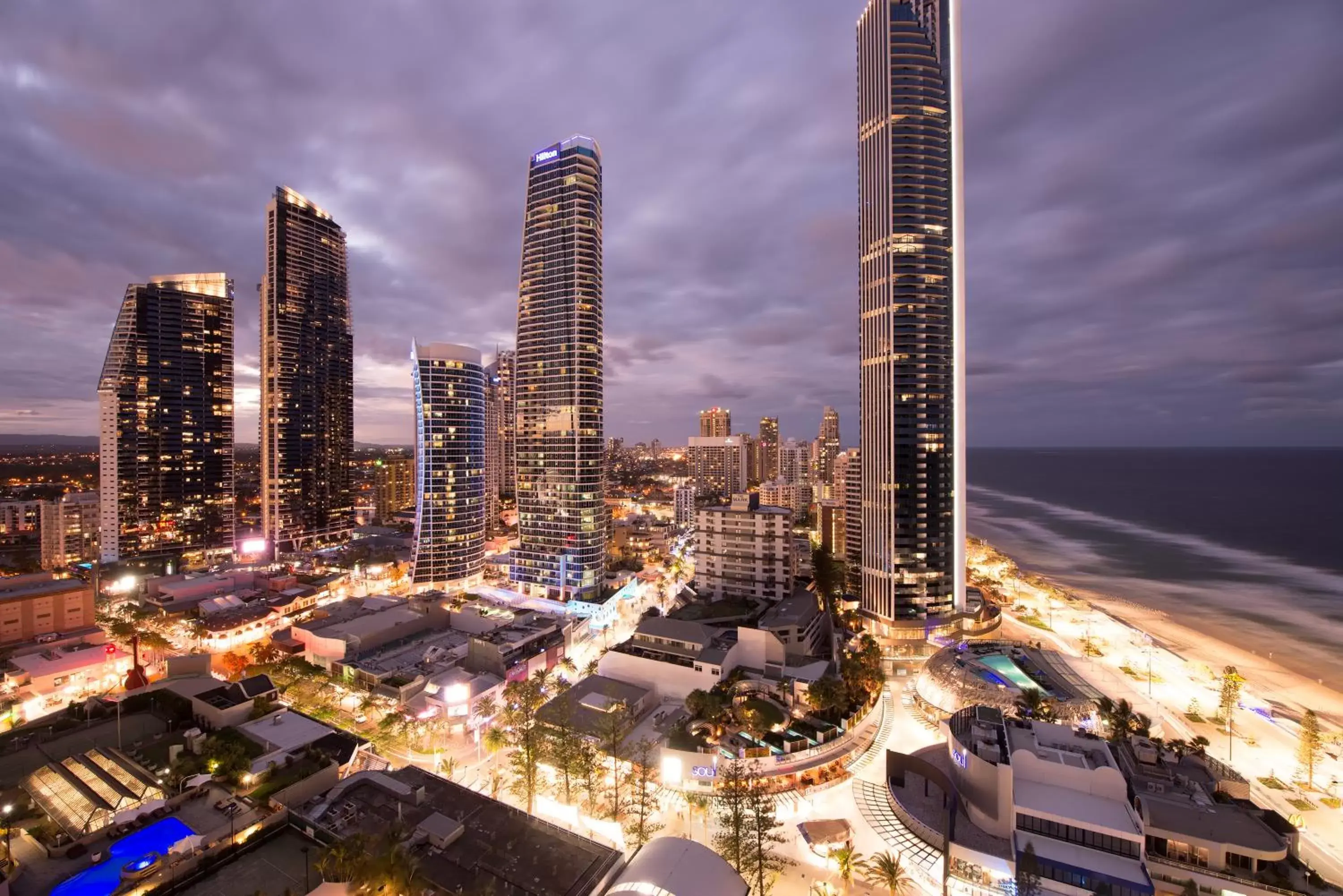 City view, Bird's-eye View in Paradise Centre Apartments