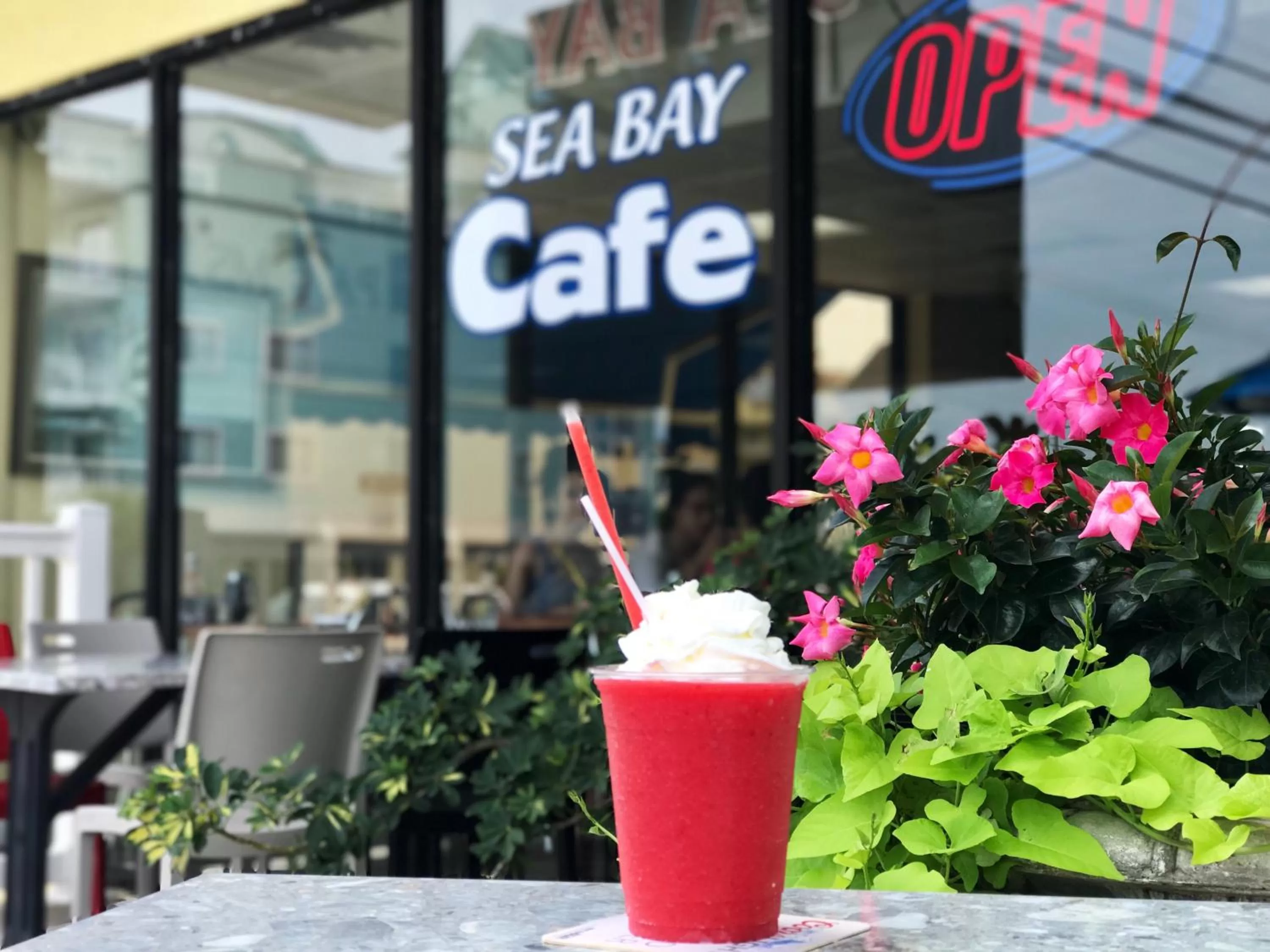 Restaurant/places to eat in Sea Bay Hotel