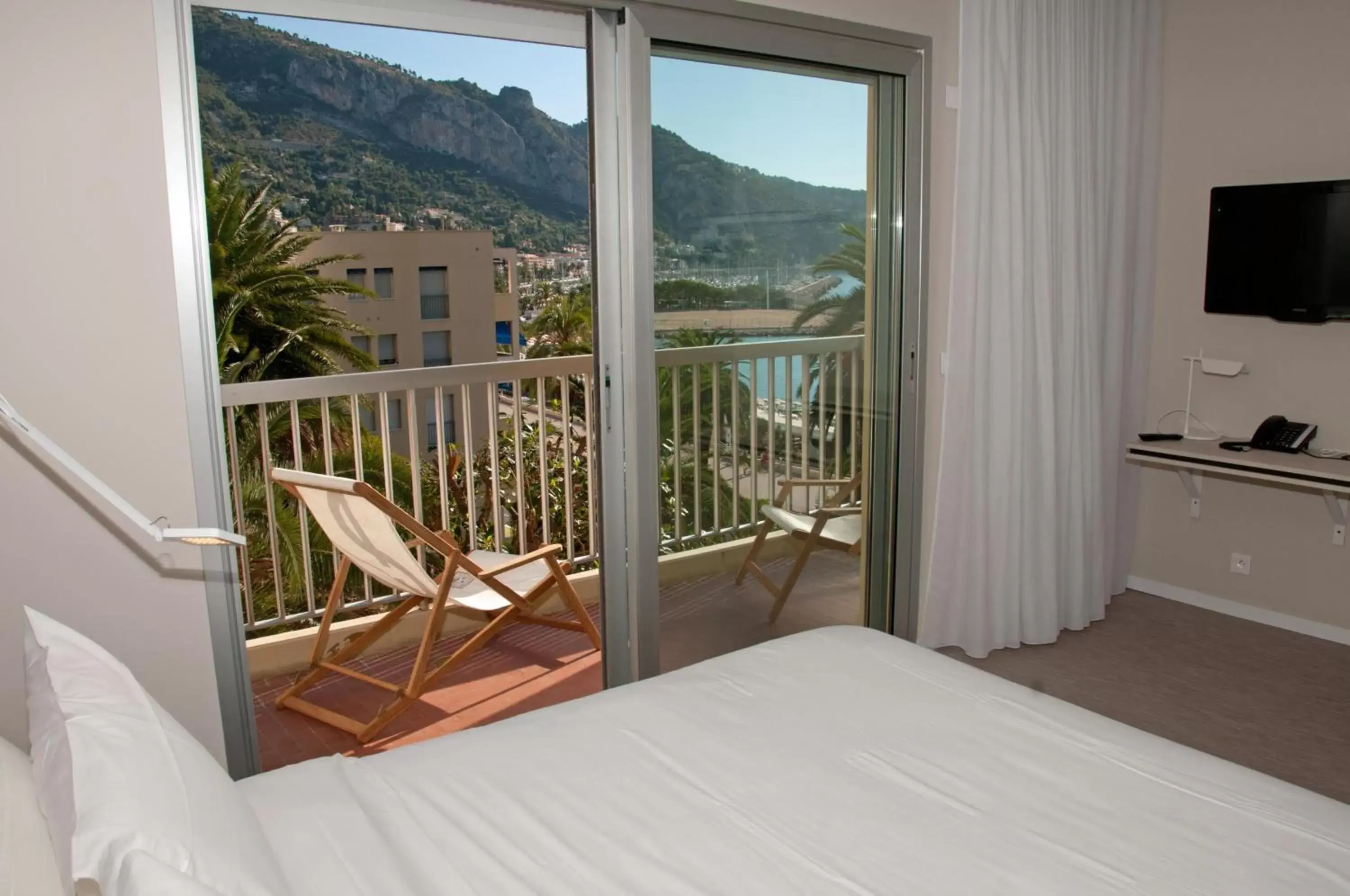 Balcony/Terrace, Mountain View in Hotel Palm Garavan