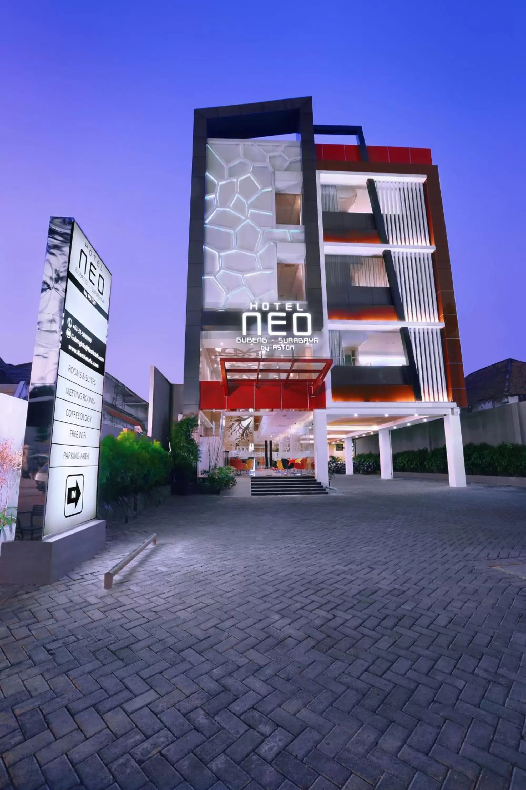 Facade/entrance, Property Building in Hotel Neo Gubeng by ASTON