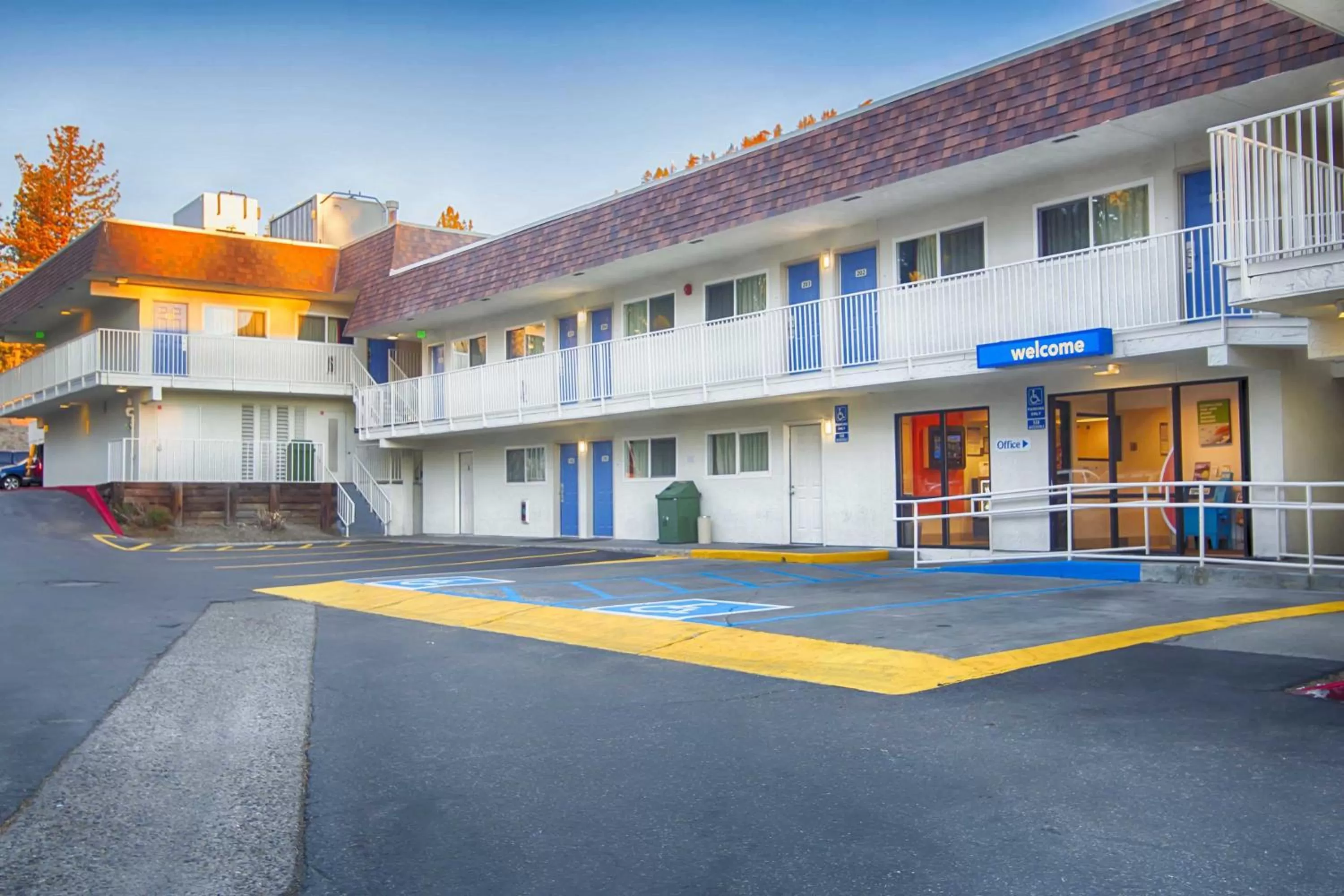 Facade/entrance in Motel 6-Mammoth Lakes, CA