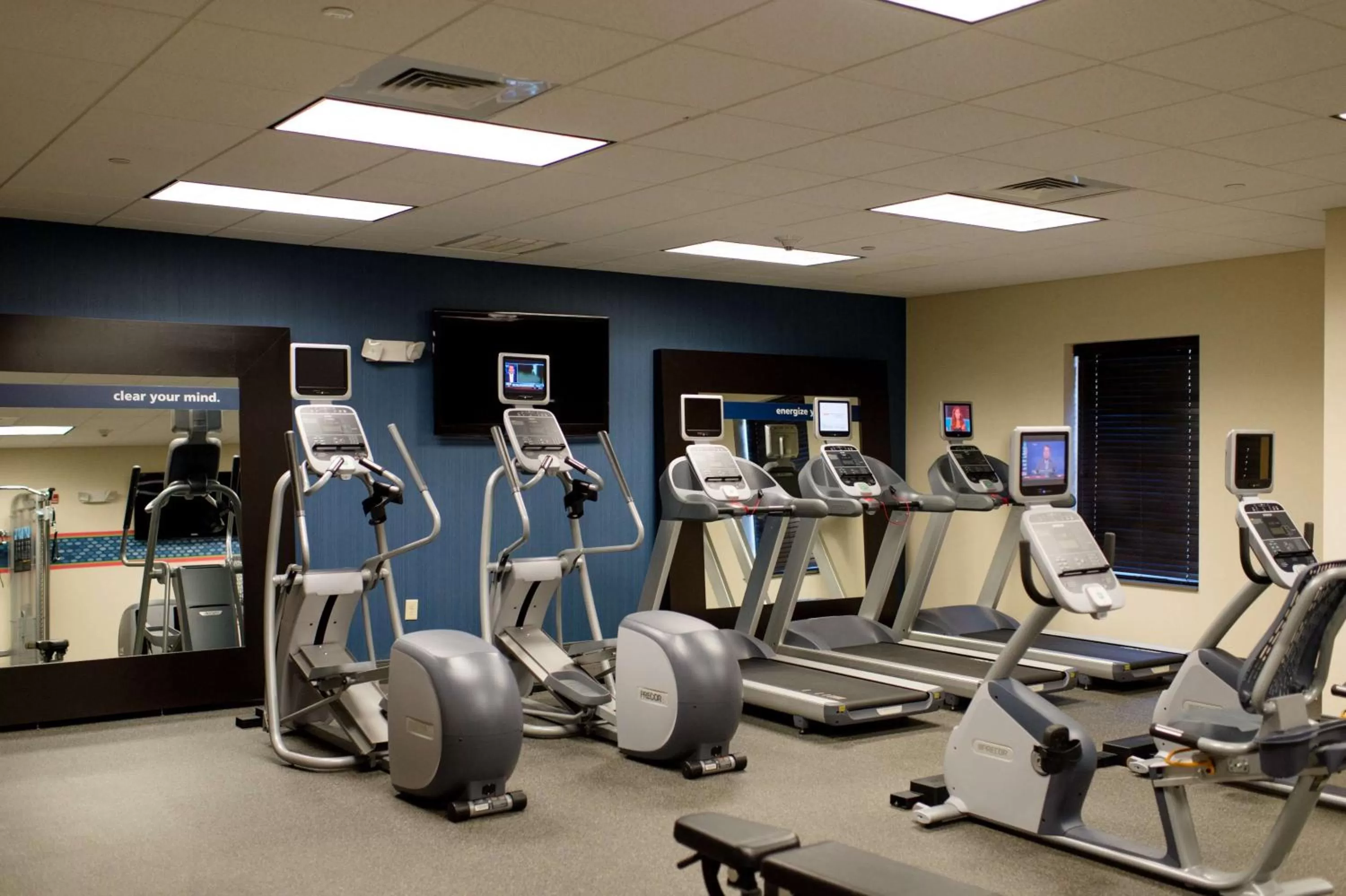 Fitness centre/facilities in Hampton Inn Oxford/Conference Center