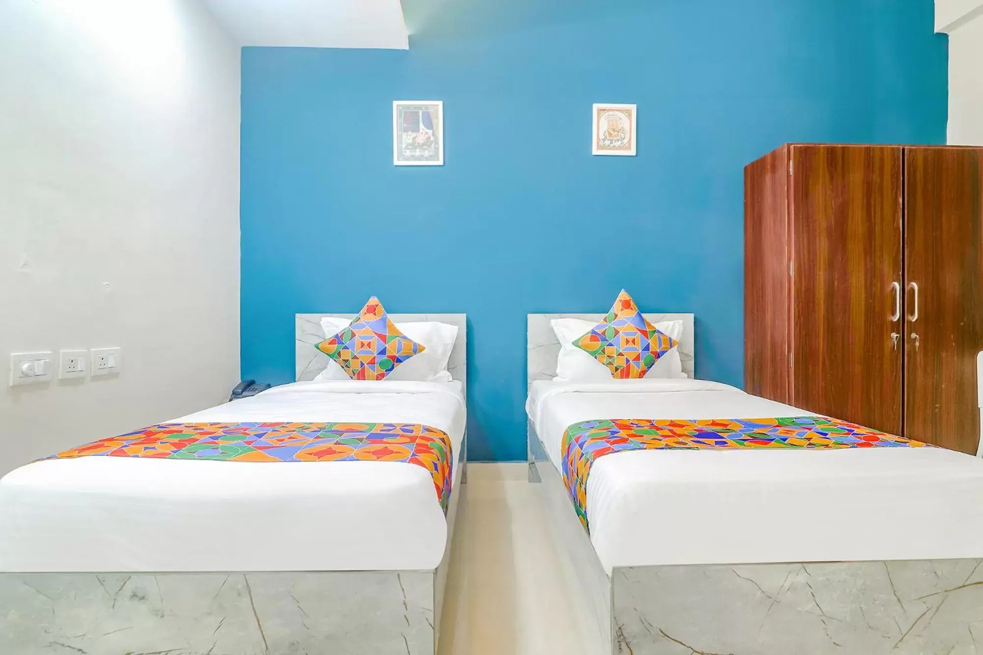 Bed in FabHotel Broholic Suites - Nr US Consulate, Financial District Bed in FabHotel Broholic Suites - Nr US Consulate, Financial District