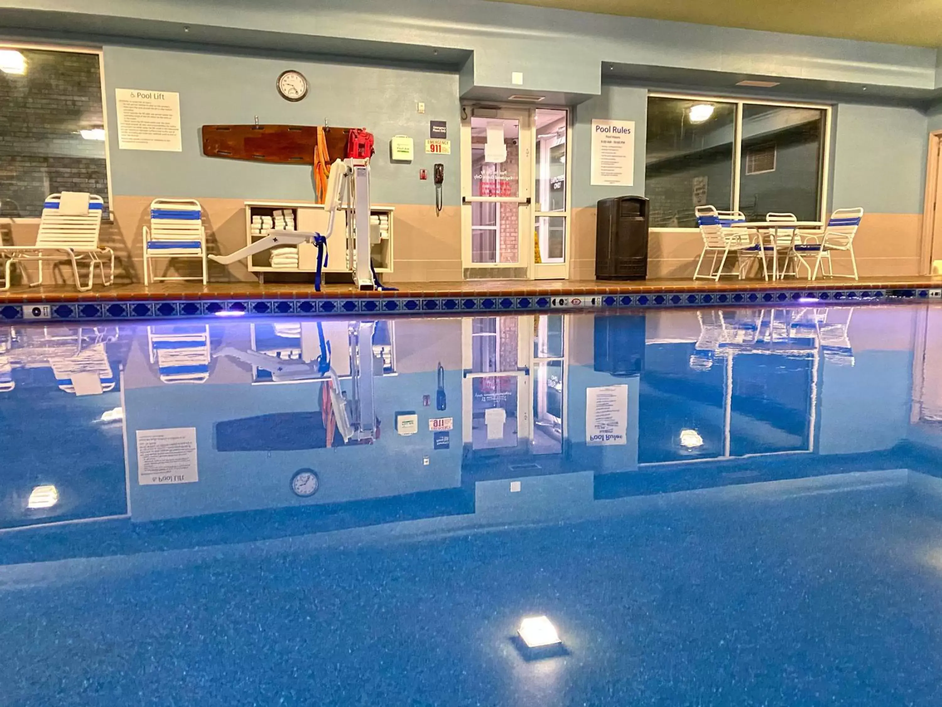 Swimming Pool in Holiday Inn Express Hotel & Suites Somerset Central, an IHG Hotel