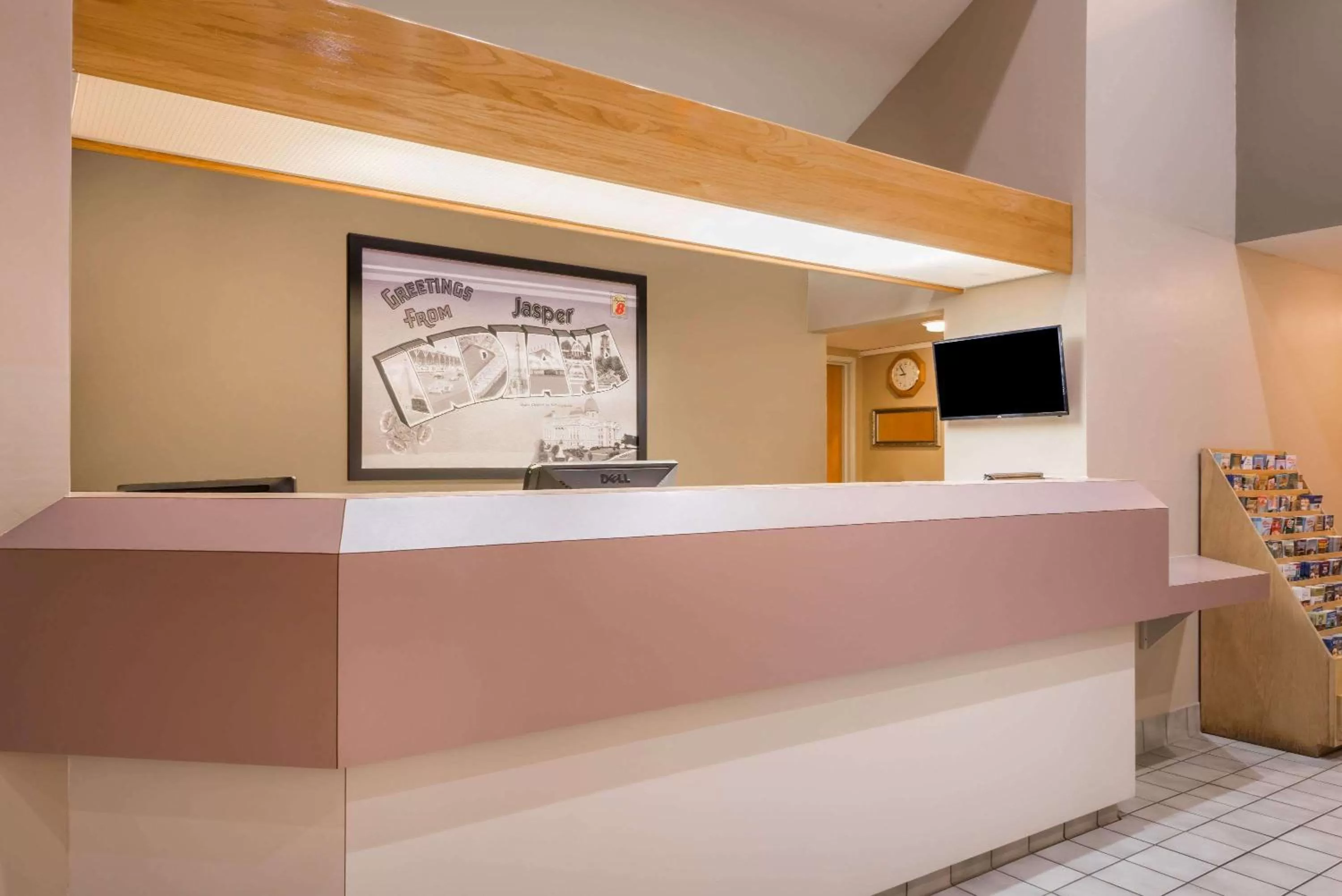 Lobby or reception in Super 8 by Wyndham Jasper