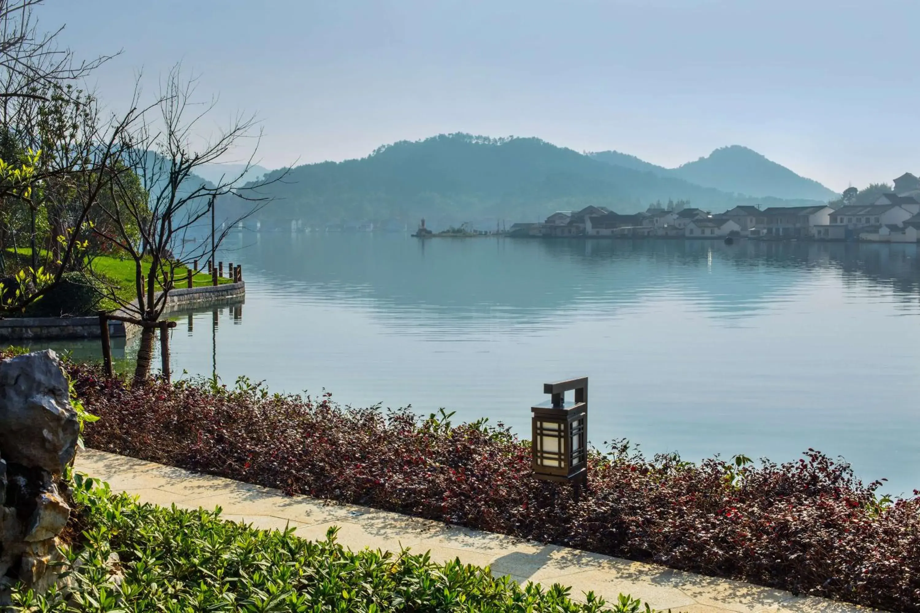 Garden in Hilton Ningbo Dongqian Lake