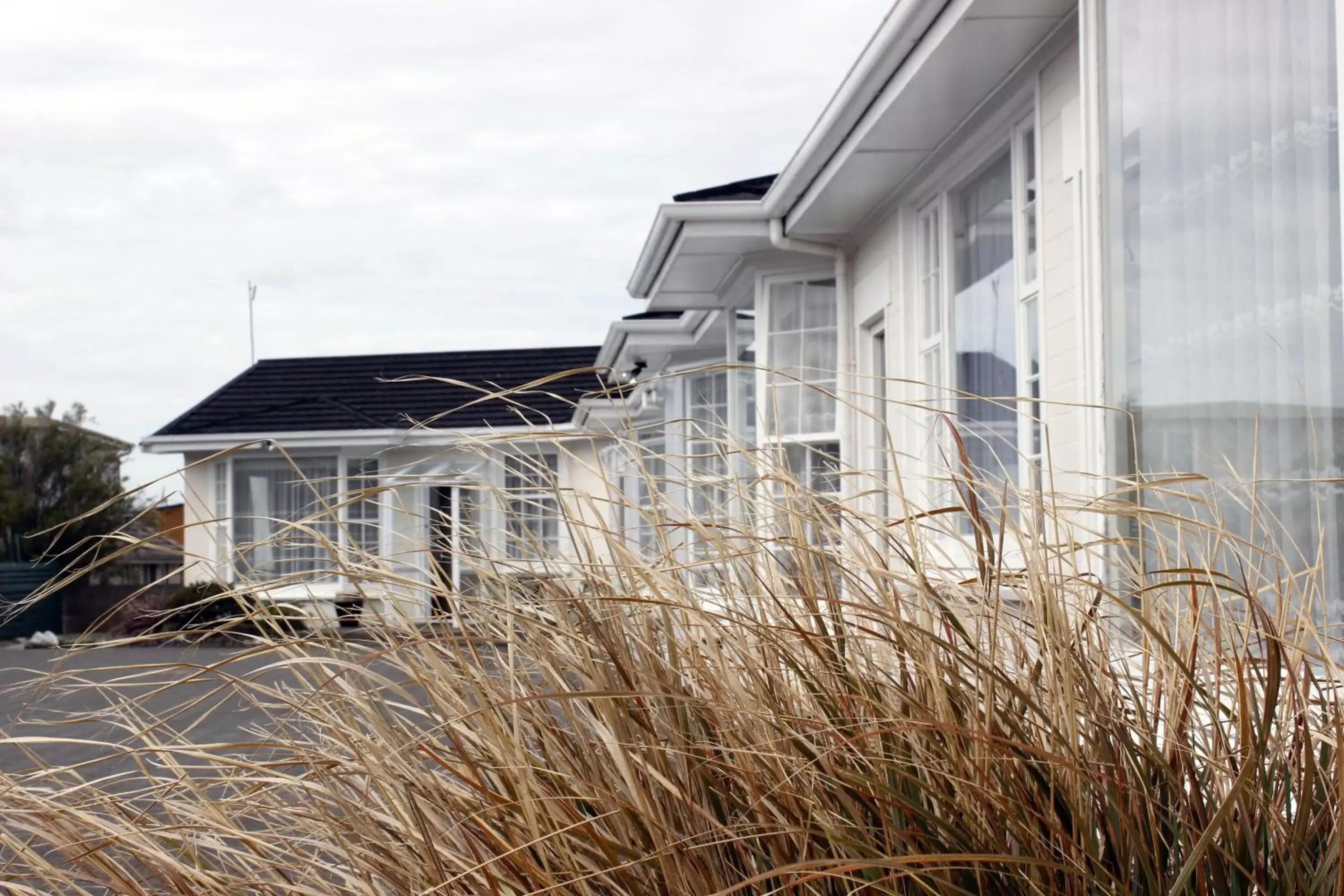 Area and facilities, Property Building in Colonial Motel