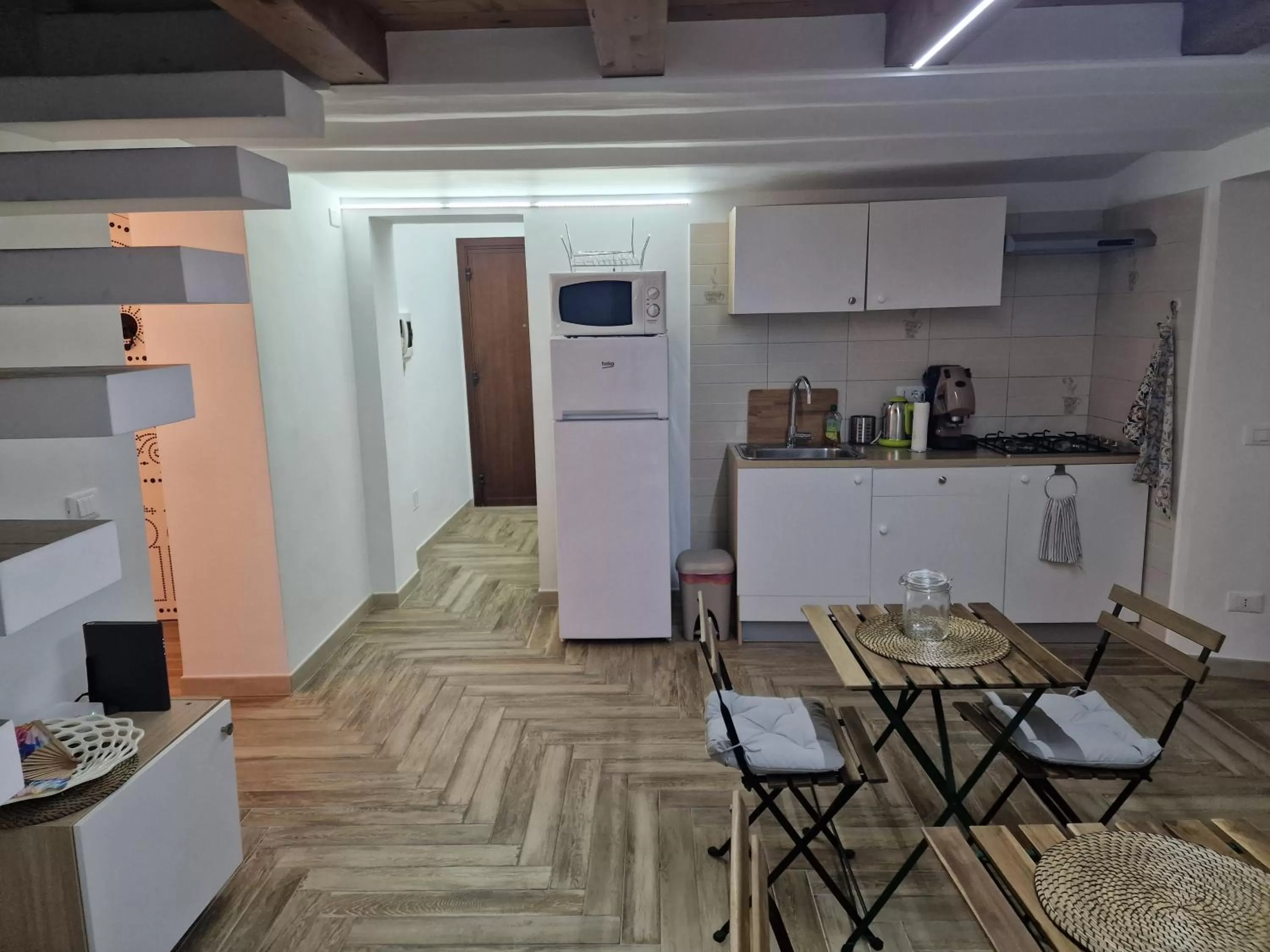 Coffee/tea facilities, Kitchen/Kitchenette in Calypso Il Binario Elegance