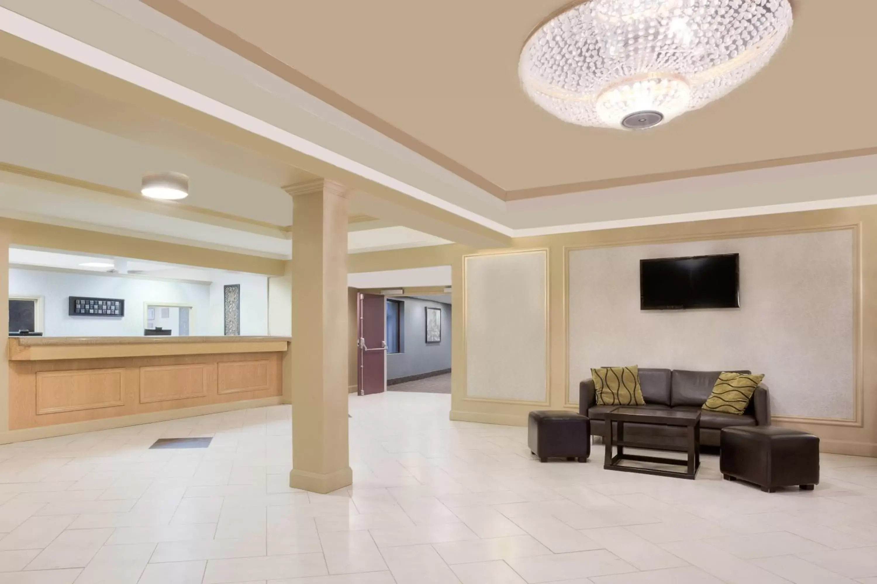 Facade/entrance, Lobby/Reception in Travelodge by Wyndham Miramichi New Brunswick