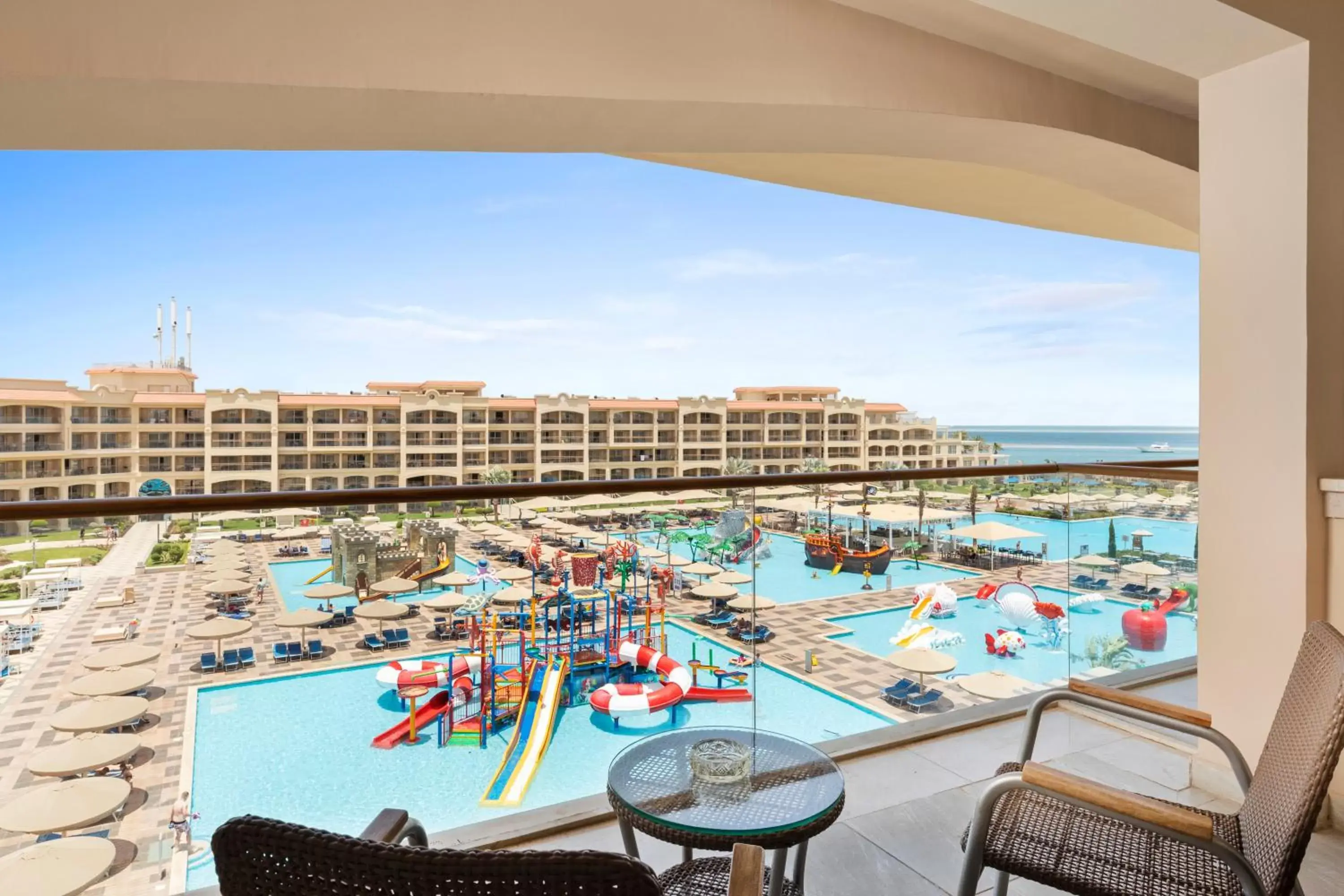 Sea view, Pool View in Pickalbatros White Beach Resort - Hurghada