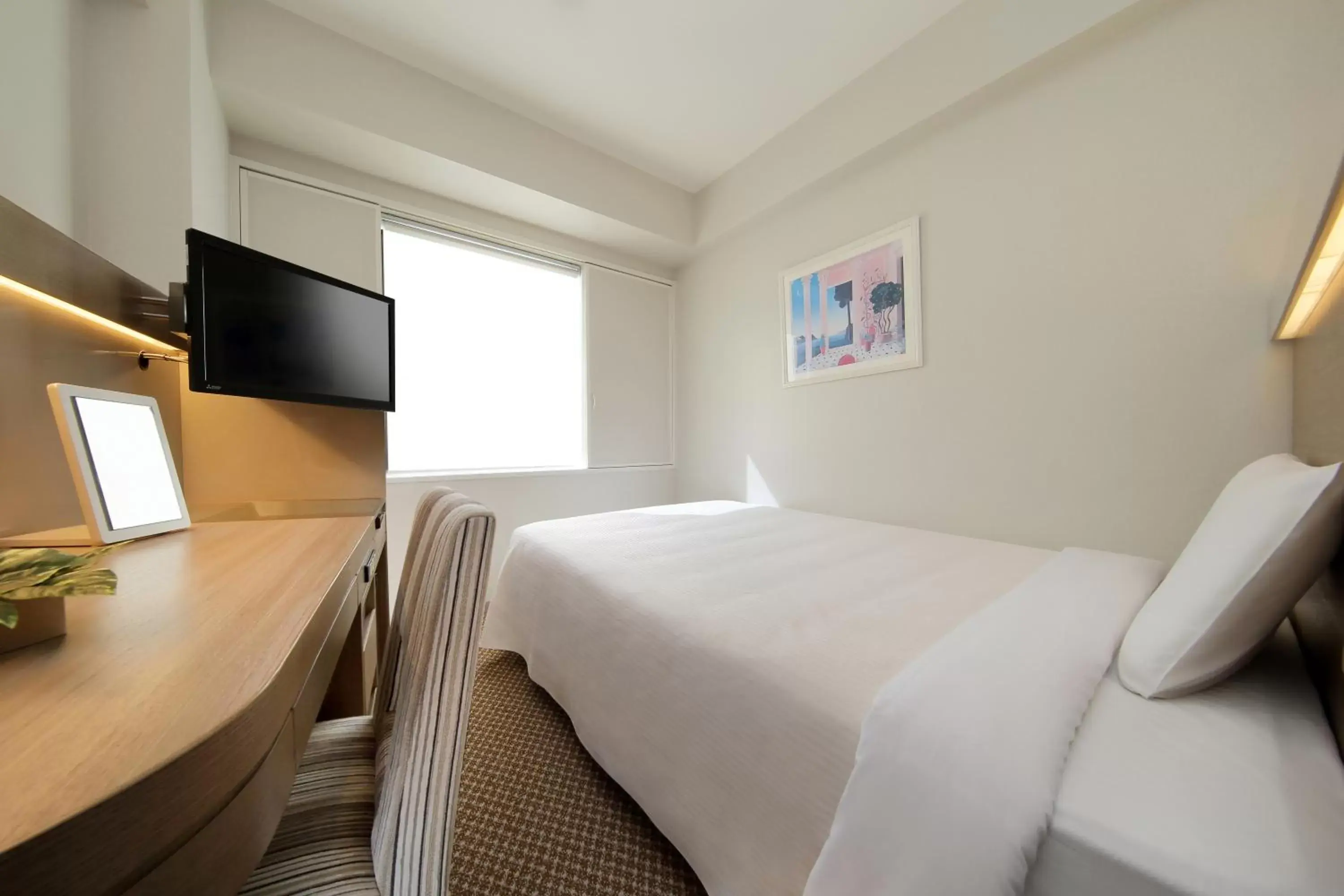 Photo of the whole room, Bed in Keio Presso Inn Otemachi
