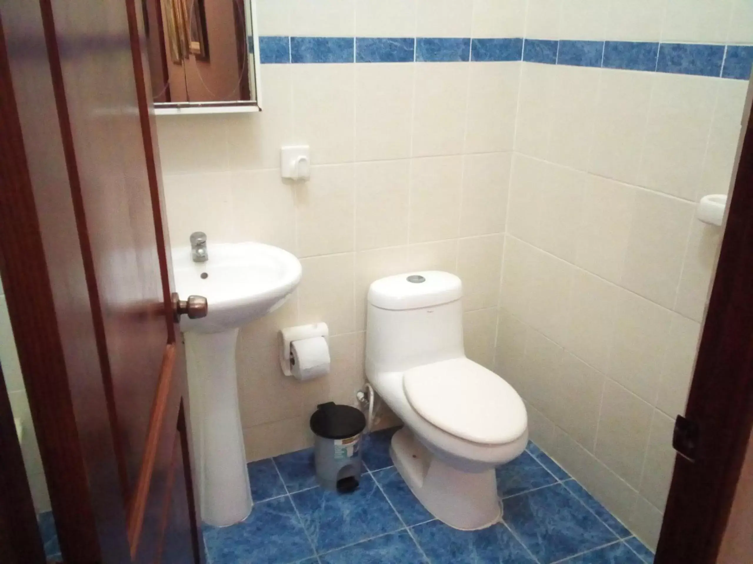Bathroom in Nely y Pietro share apartment