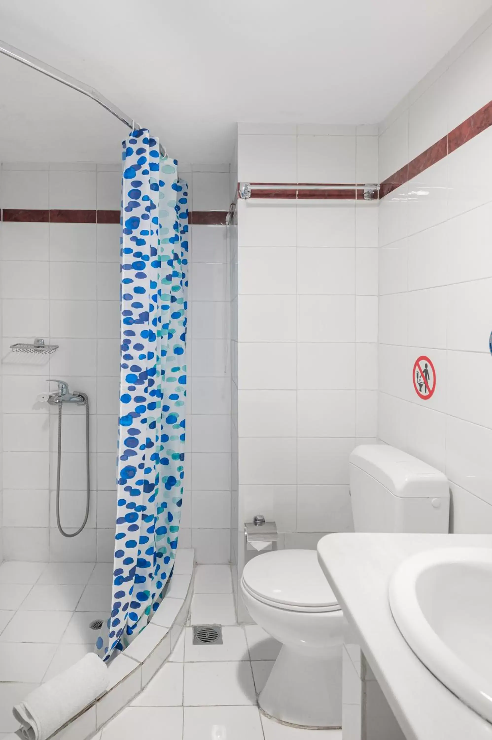 Shower, Bathroom in Diros Hotel