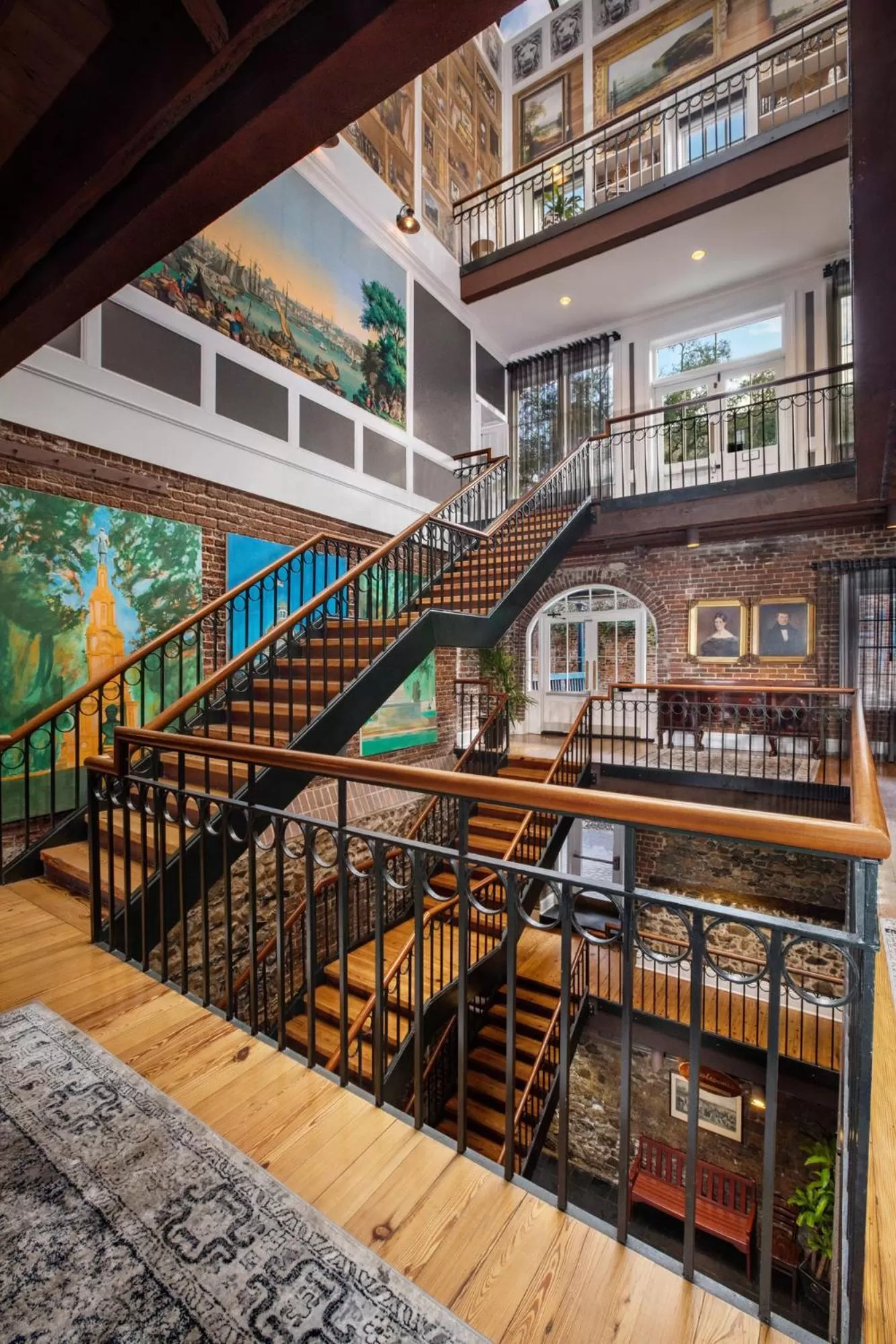 Property building in River Street Inn