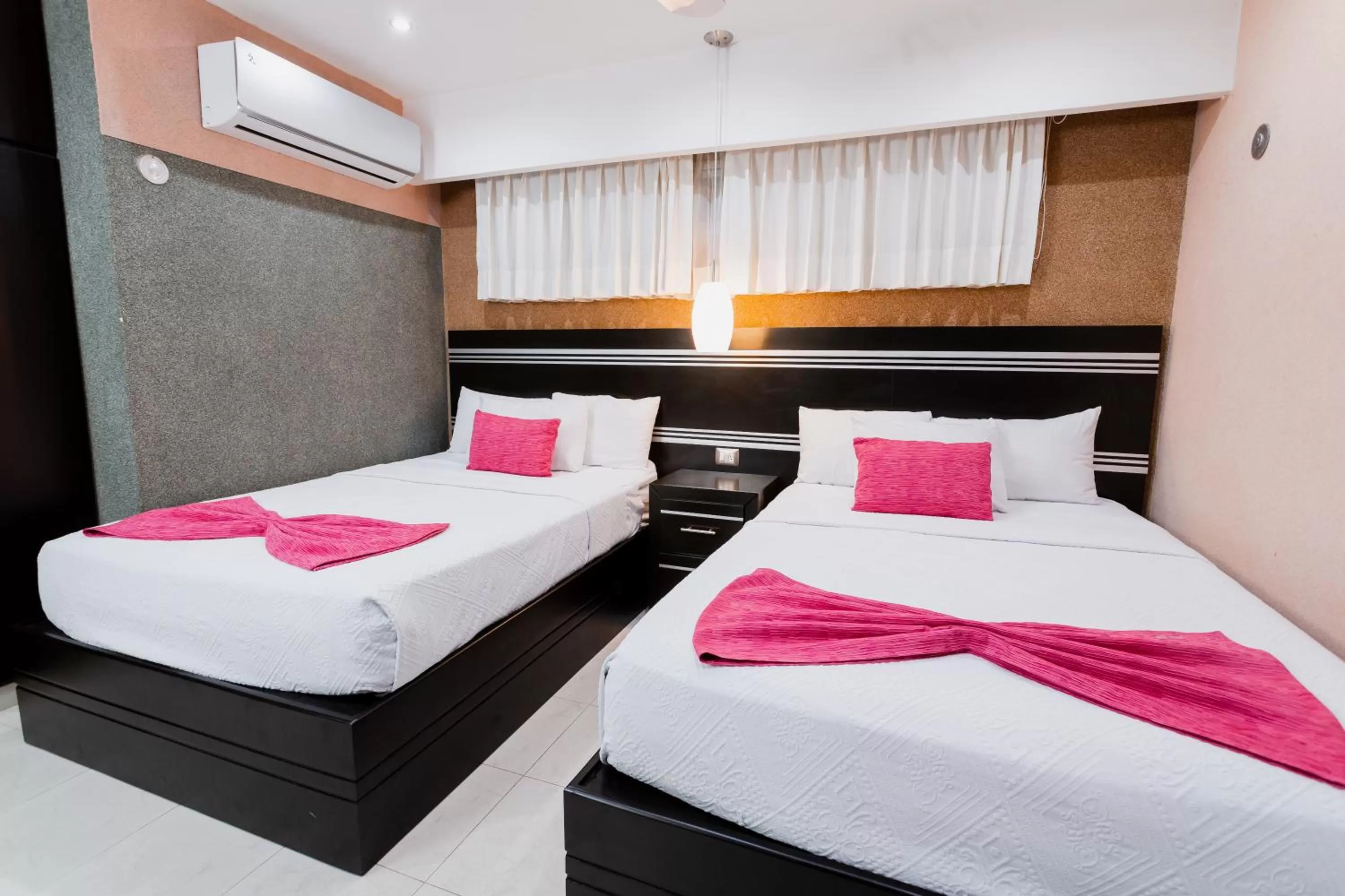 Bed in Hotel & Suites Country Valladolid