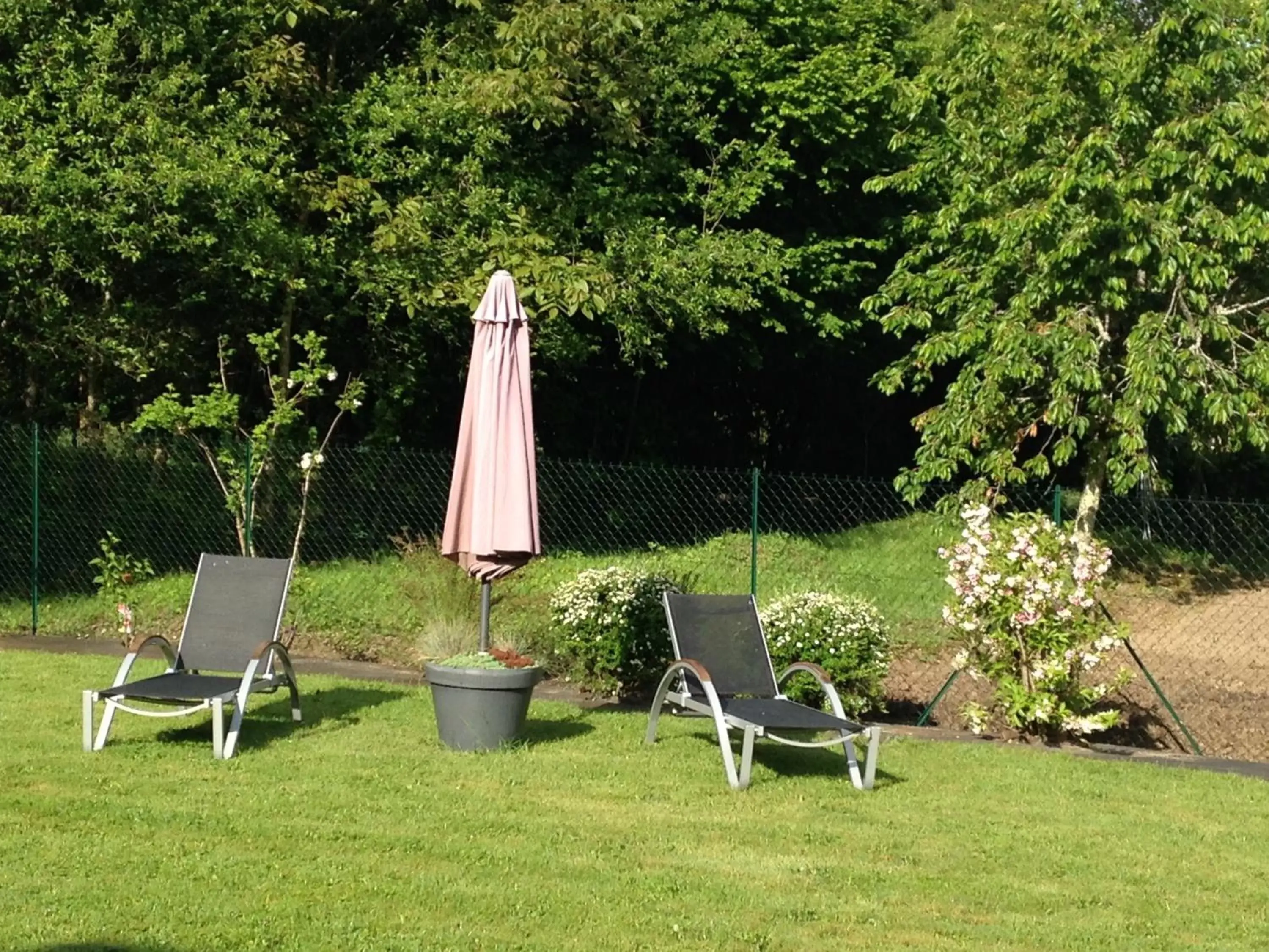 Garden in Les Chambres Lauryvan