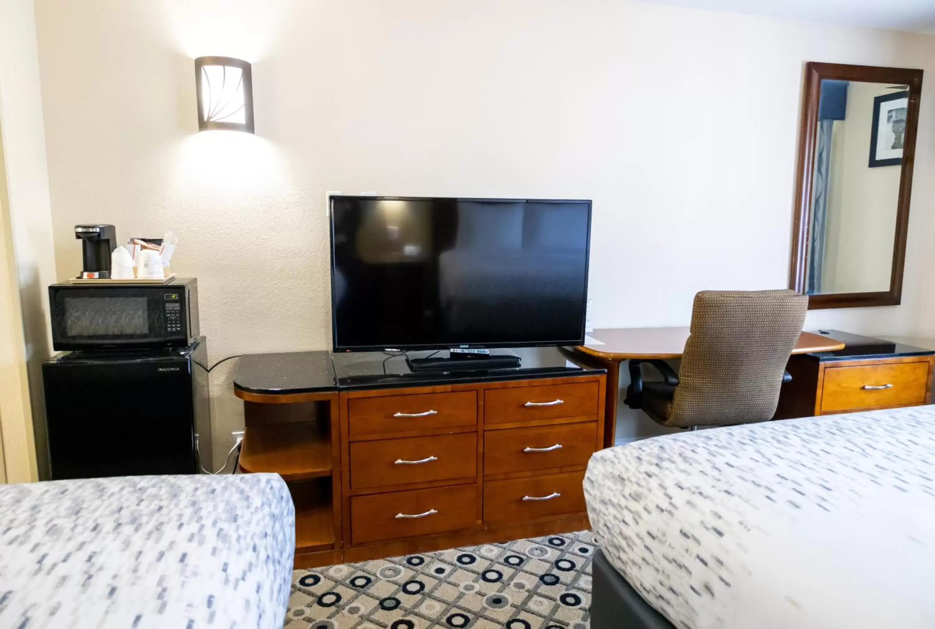 TV and multimedia, TV/Entertainment Center in Days Inn by Wyndham College Park Atlanta Airport South