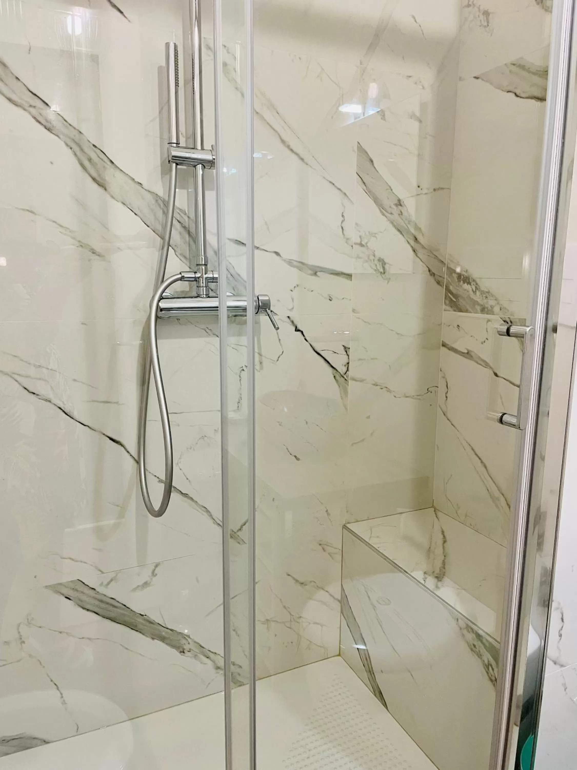 Shower in ConteMax ArtHouse