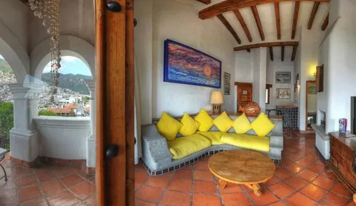 Seating Area in Posada de la Mision, Hotel Museo y Jardin