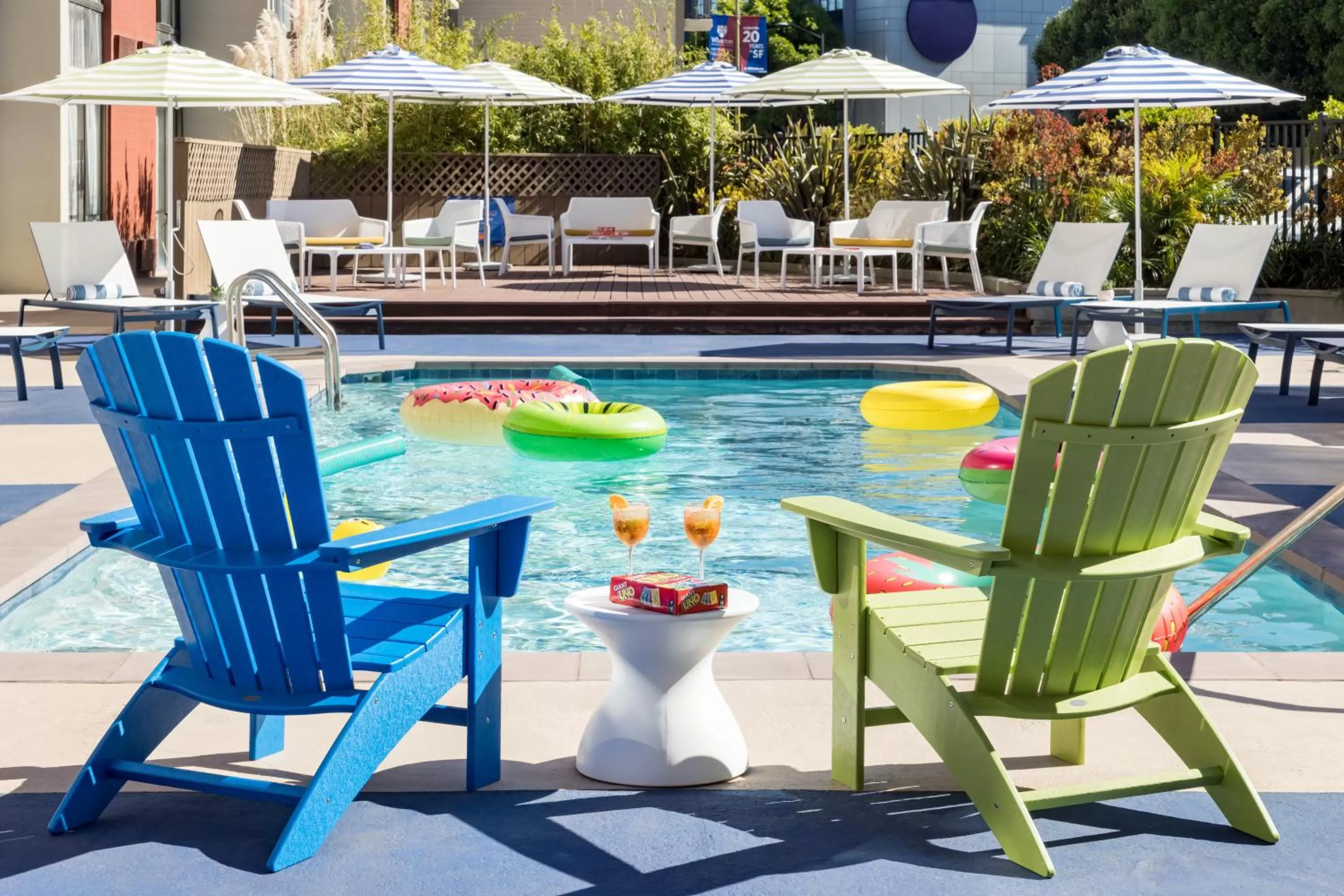 Swimming pool in Hotel Caza