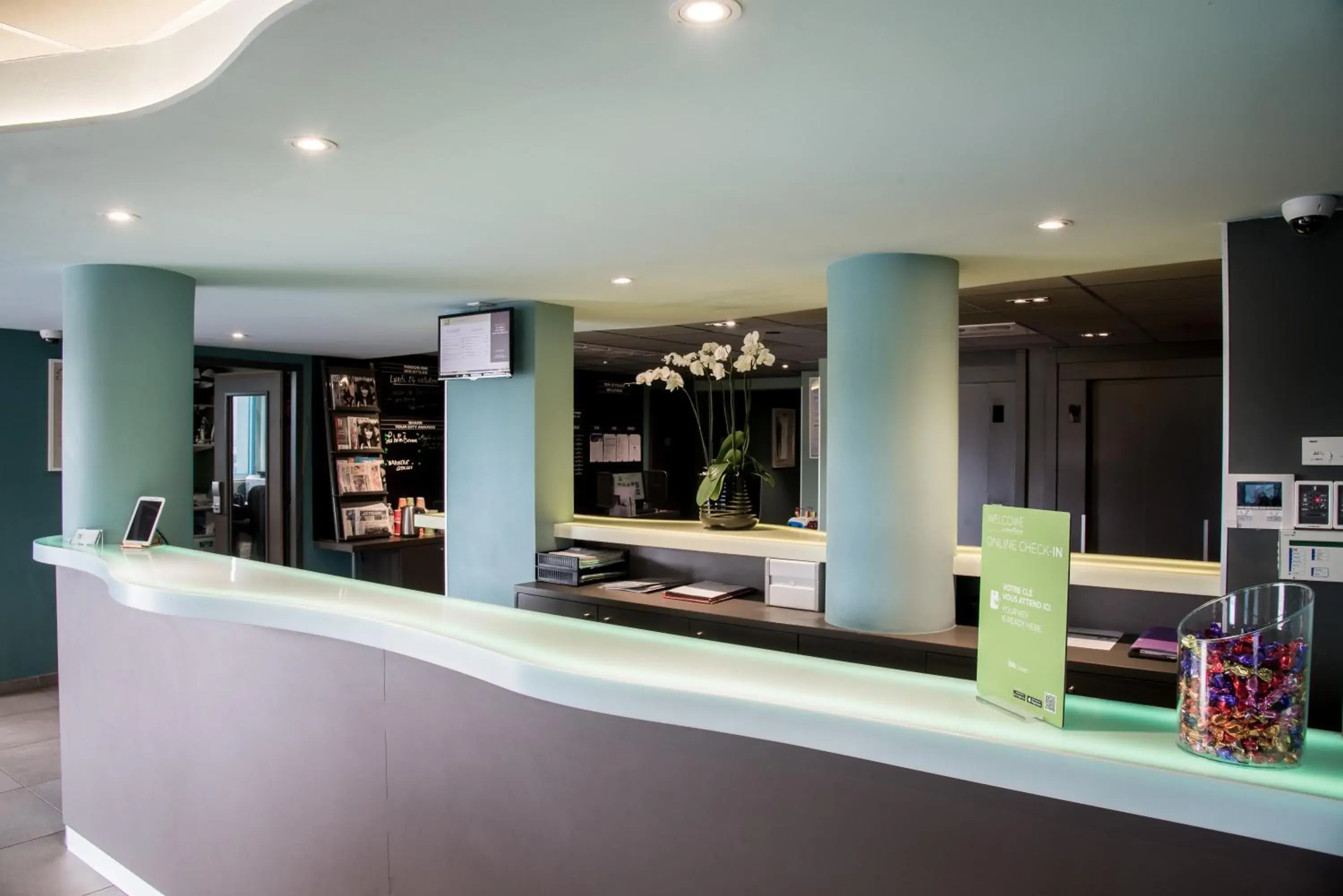 Lobby or reception in ibis Styles Lyon Confluence