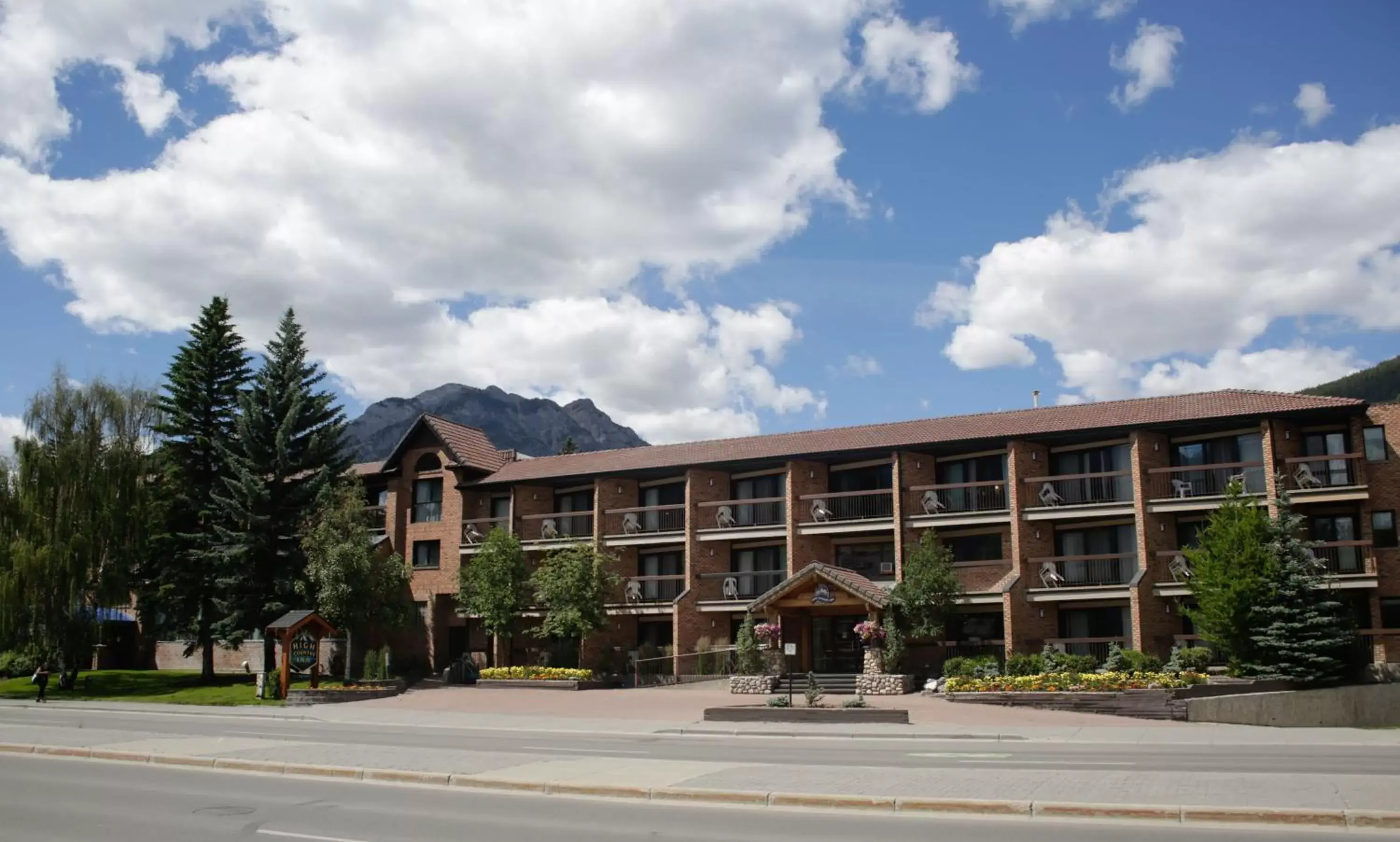 Property Building in High Country Inn