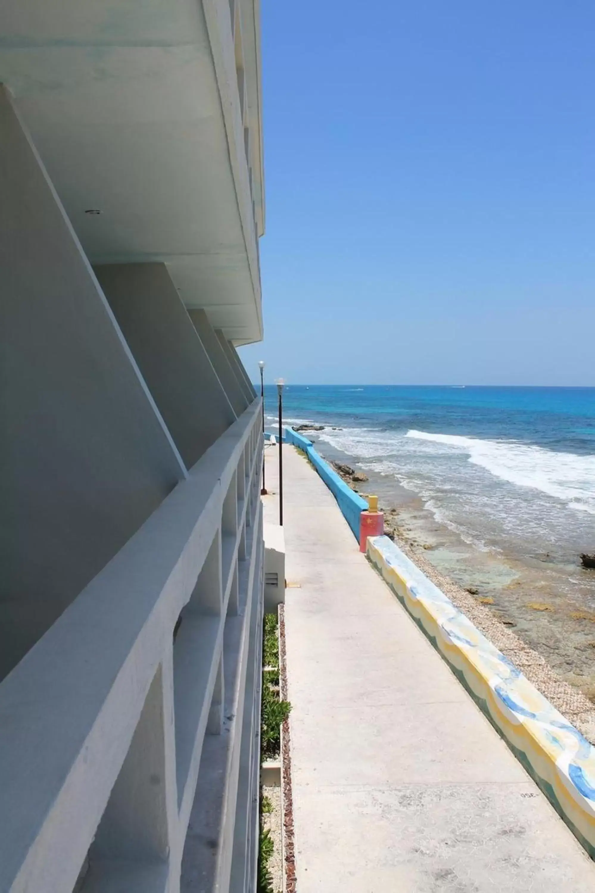 Beach in Rocamar Hotel Isla Mujeres