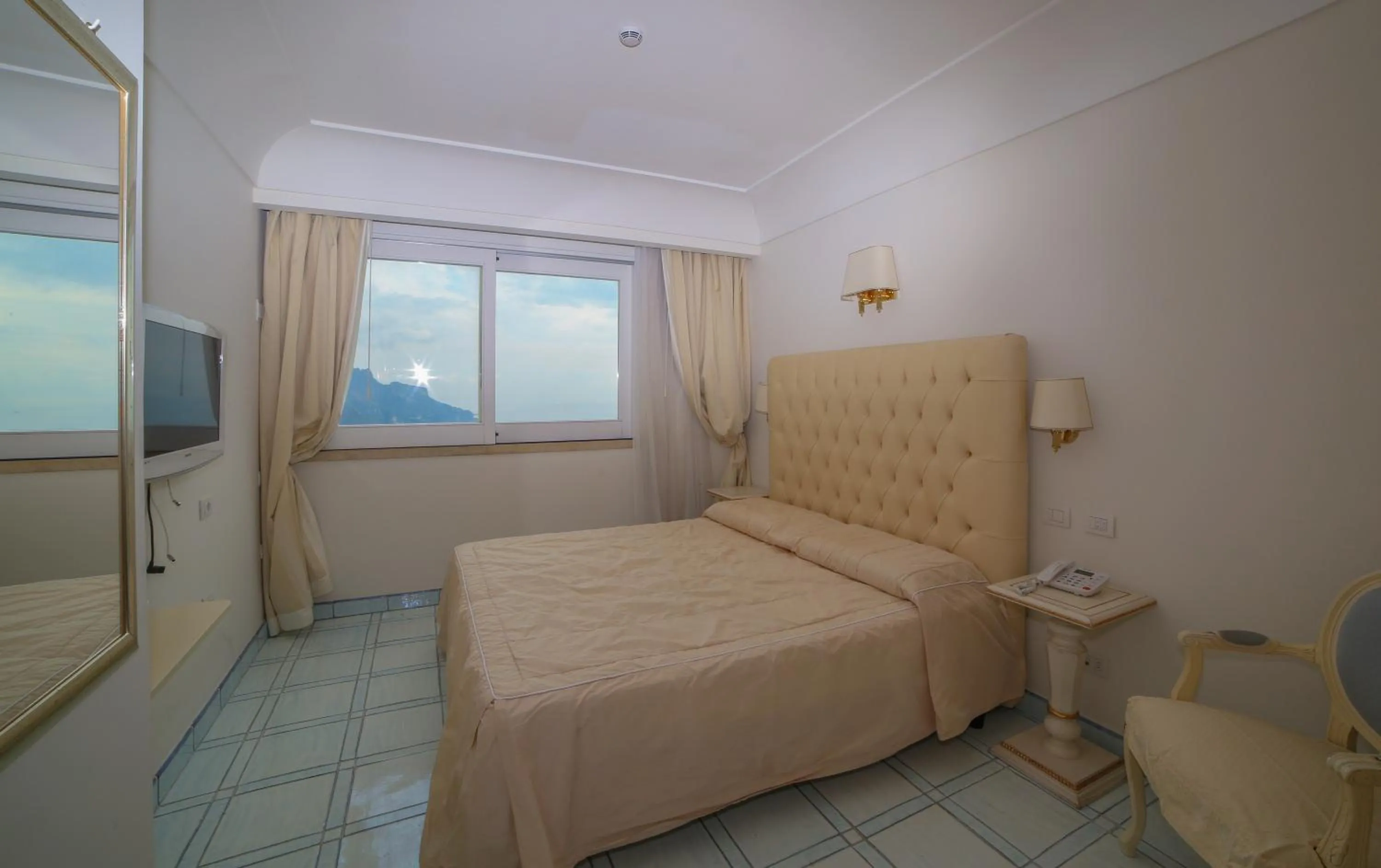 Photo of the whole room, Bed in Hotel Villa Fraulo