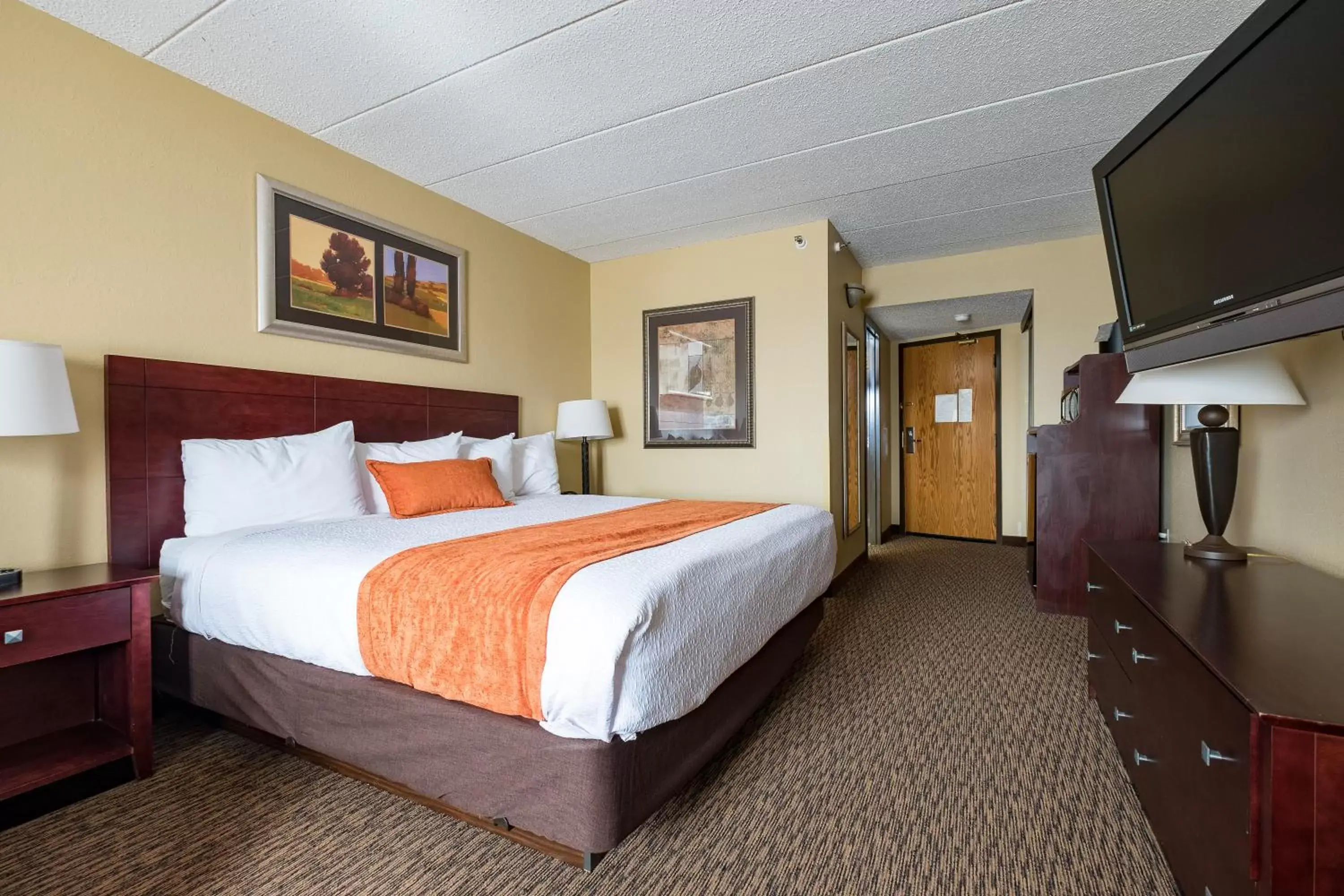 Photo of the whole room, Bed in Best Western Plus Dakota Ridge