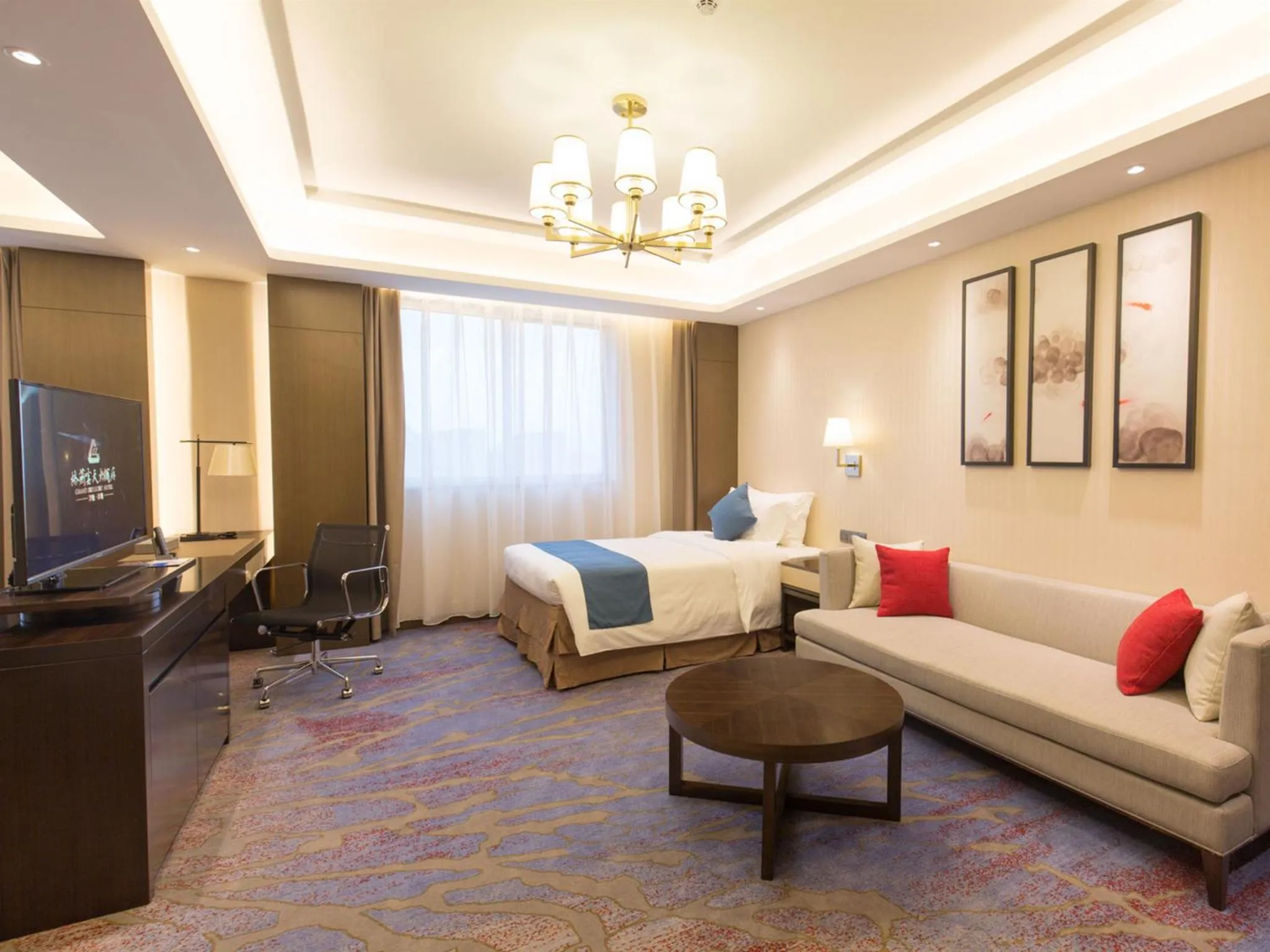 Executive Family Room in Wan Yue Grand Skylight Hotel