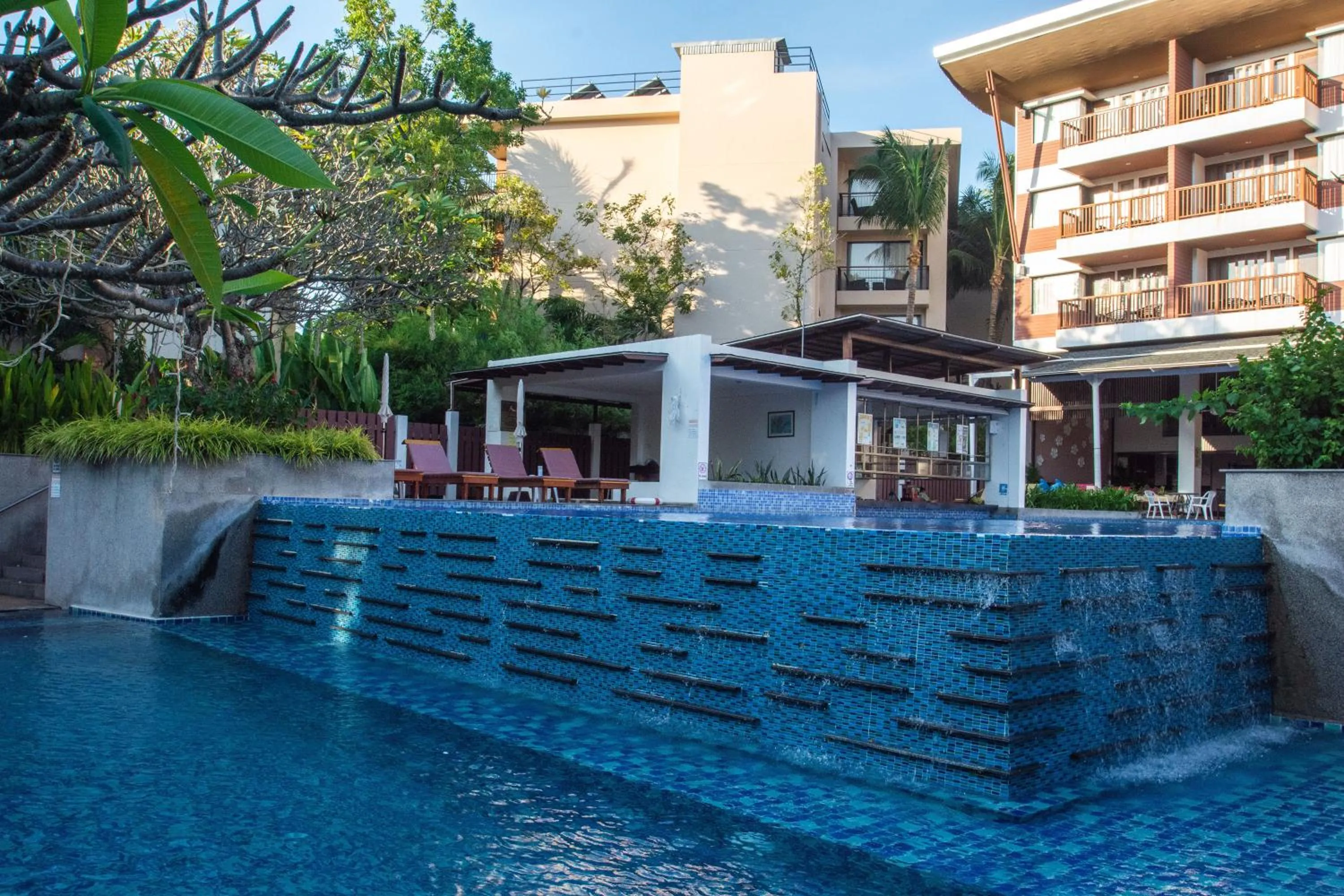 Swimming pool in Peach Blossom Resort & Pool Villa - SHA Plus