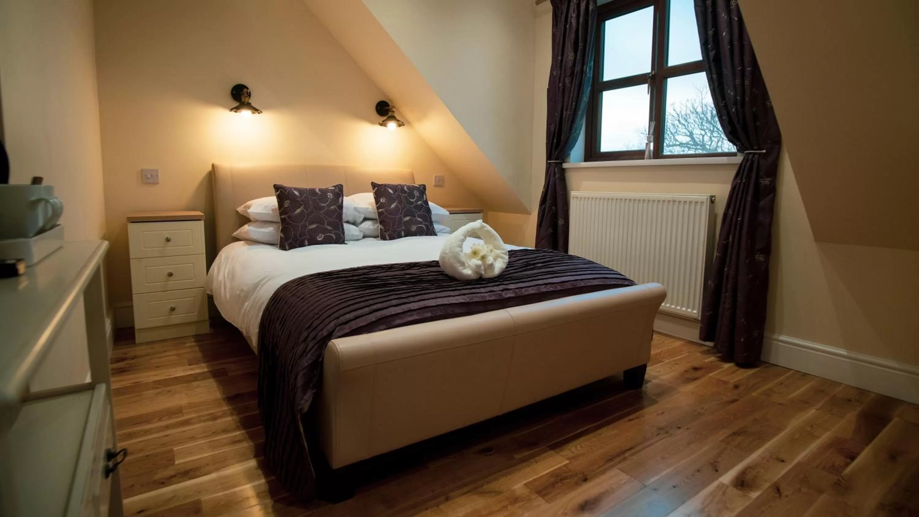 Bed in The Pebley Inn