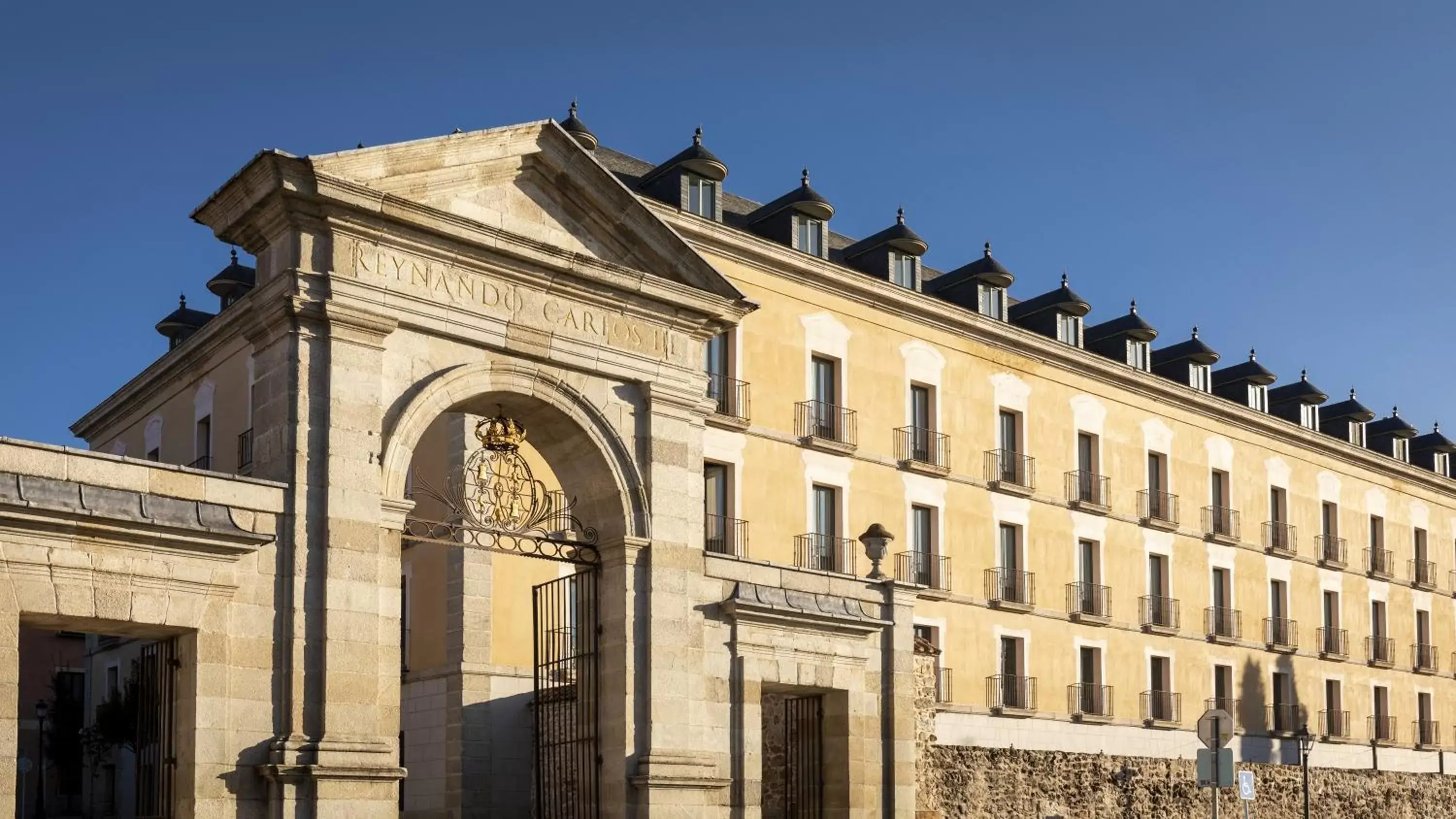 Property Building in Parador de La Granja