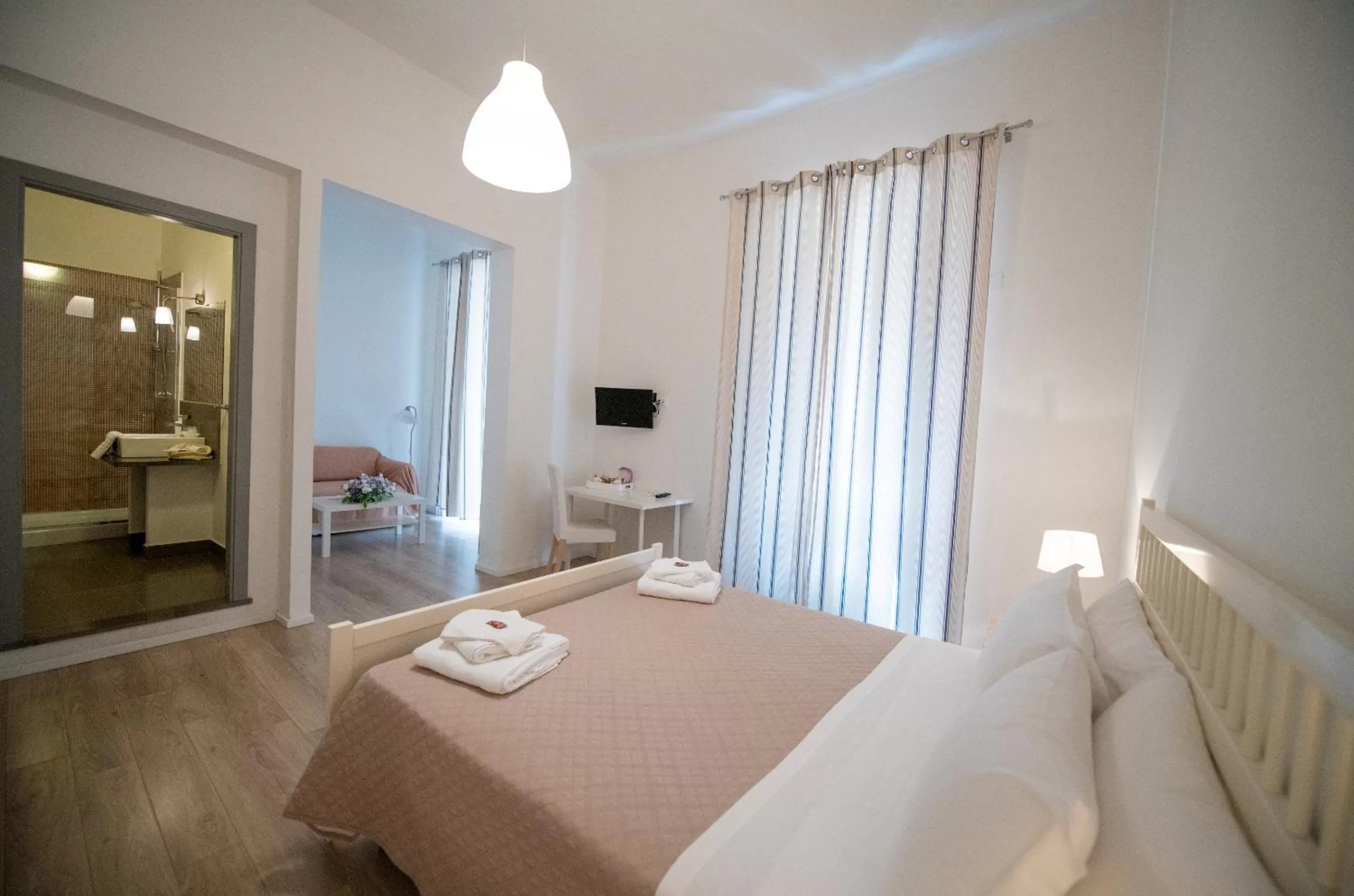 Balcony/Terrace, Bed in B&B Barone Sieri Pepoli