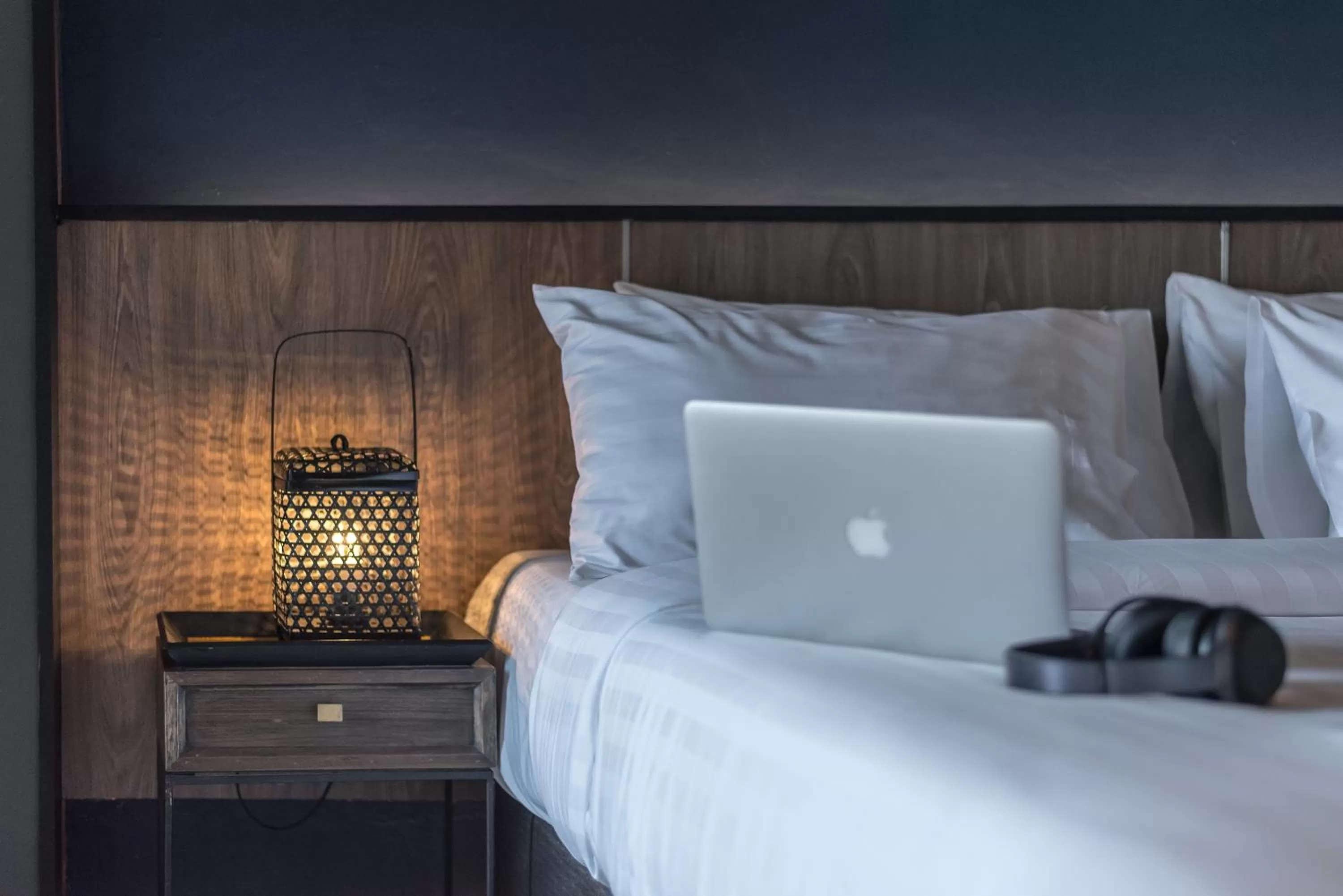 Bedroom, Bed in L Nimman