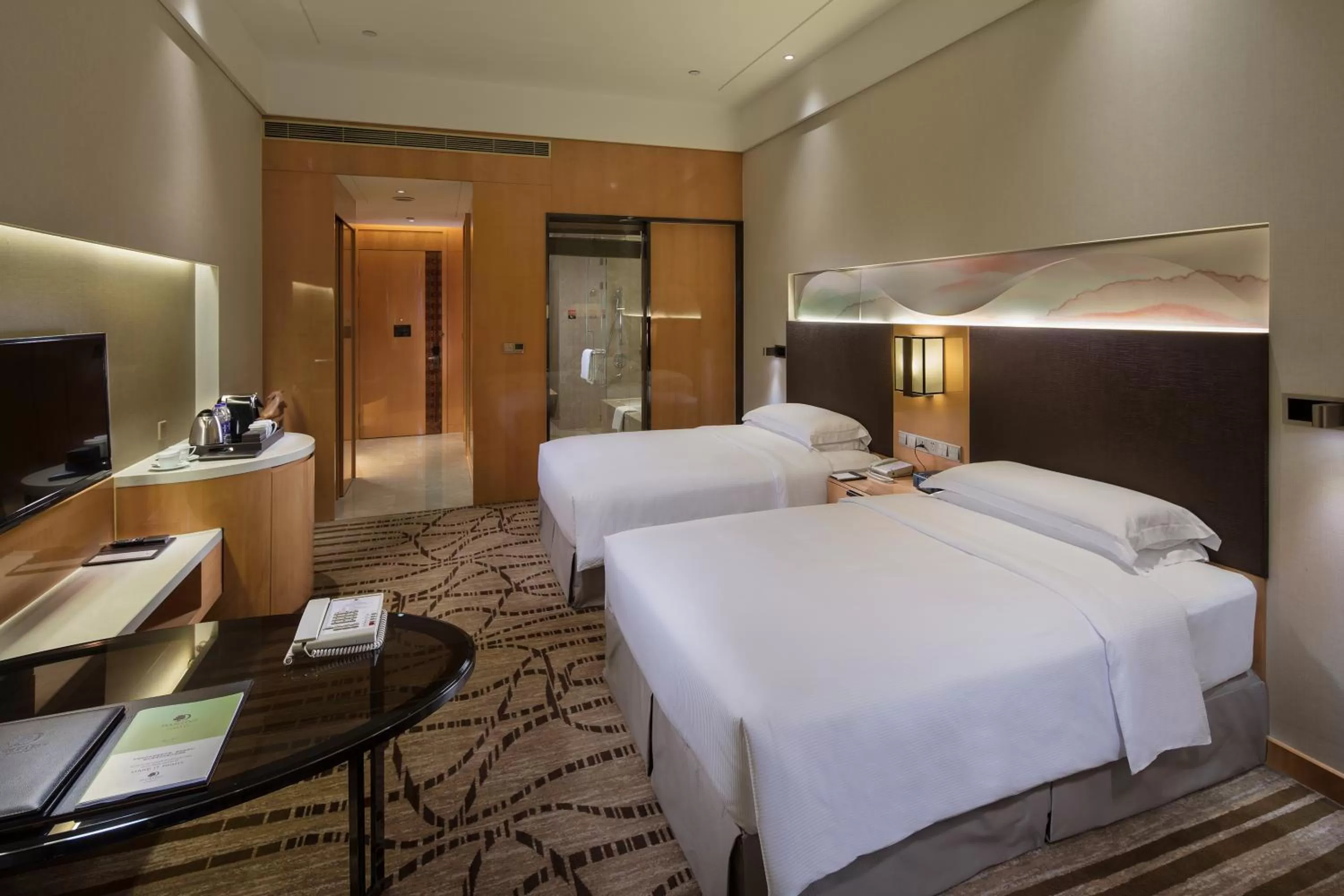 Bed in DoubleTree by Hilton Hangzhou East