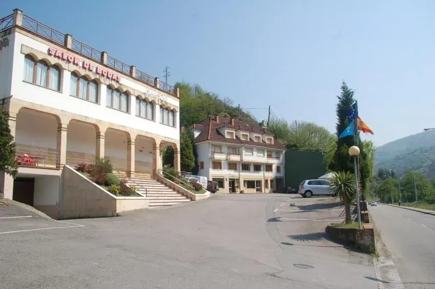 Facade/entrance in Hotel Peñagrande