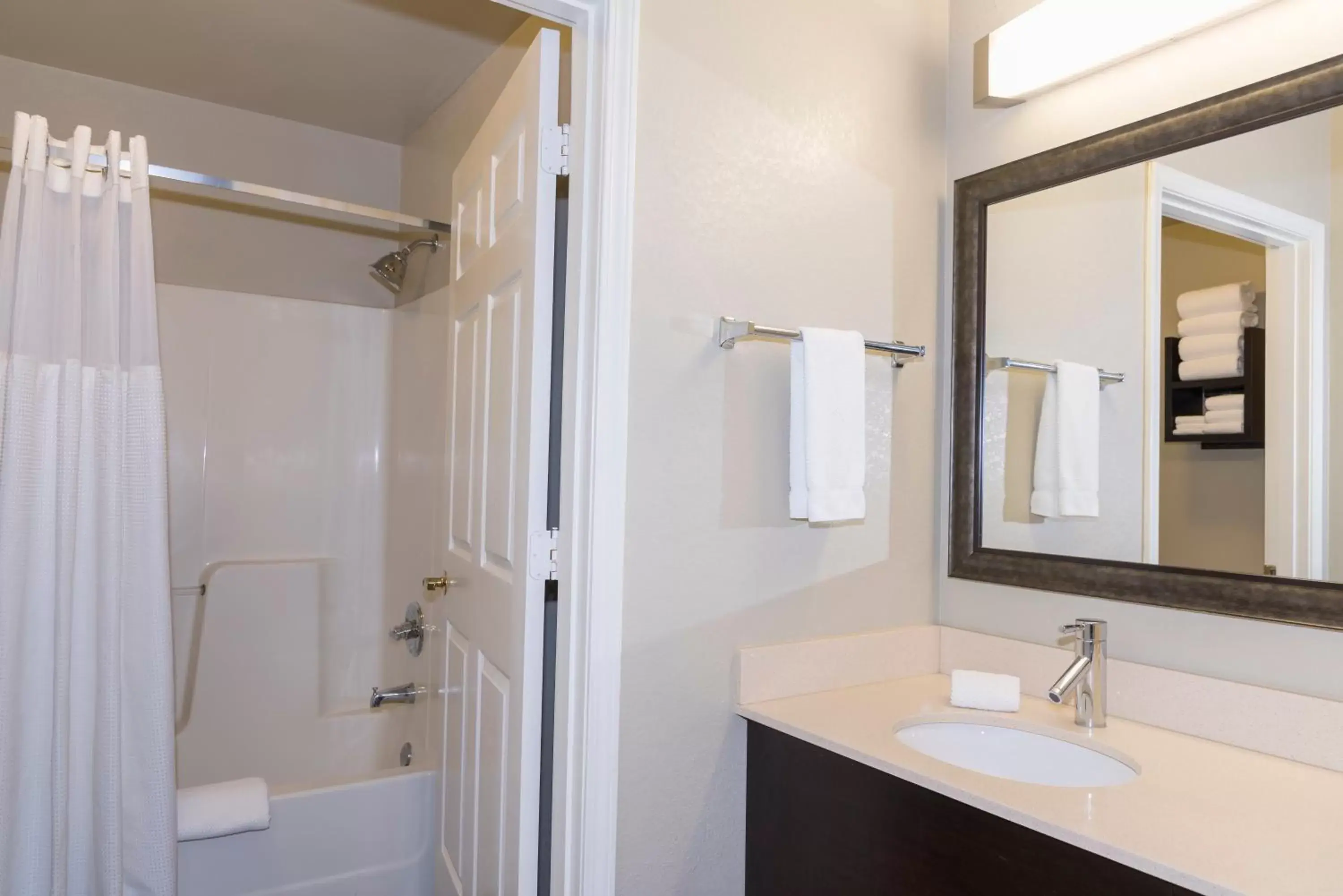 Photo of the whole room, Bathroom in Staybridge Suites Chicago-Oakbrook Terrace, an IHG Hotel