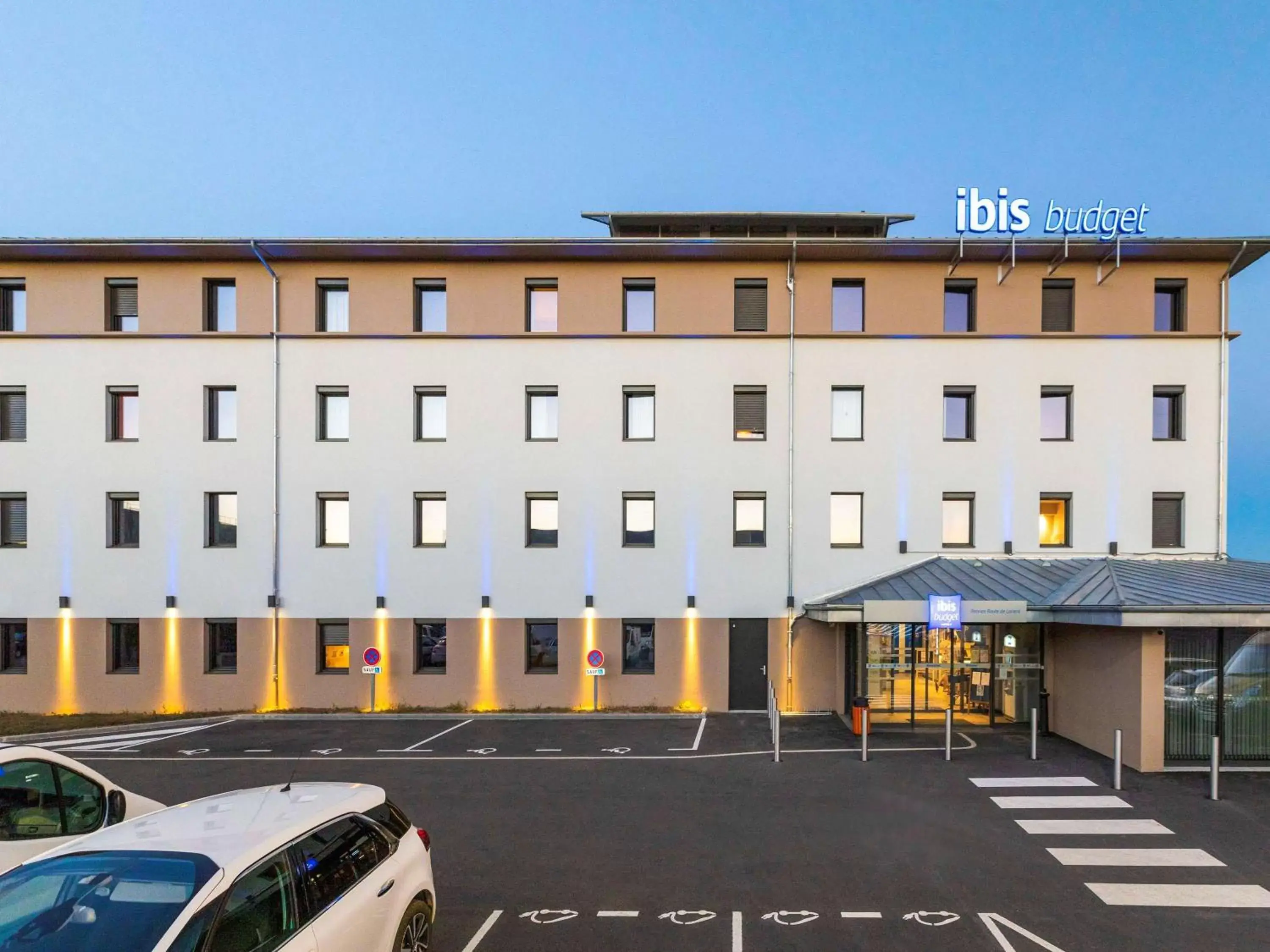 Property building in ibis budget Rennes Rte Lorient