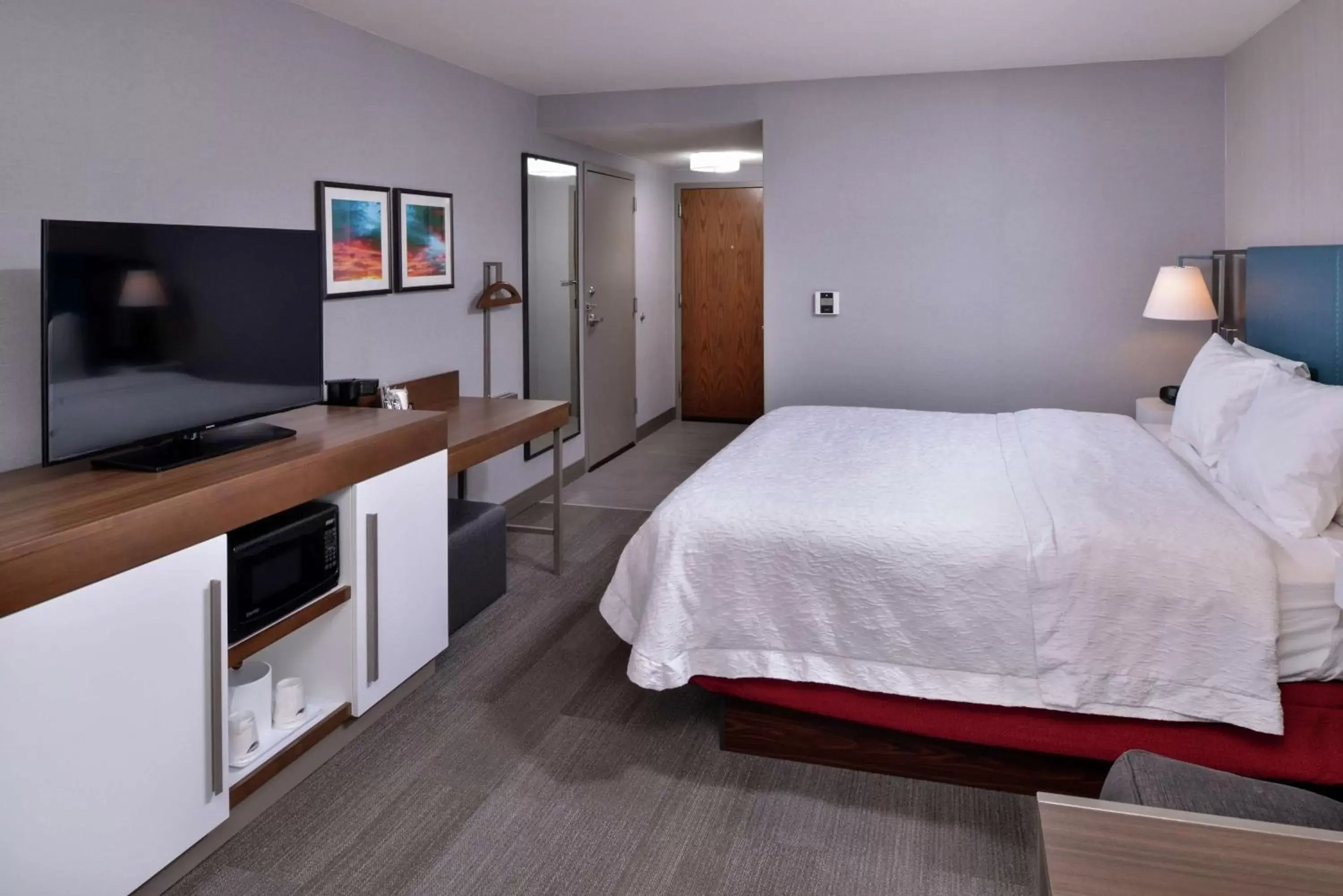 Bedroom, Bed in Hampton Inn & Suites Carson City