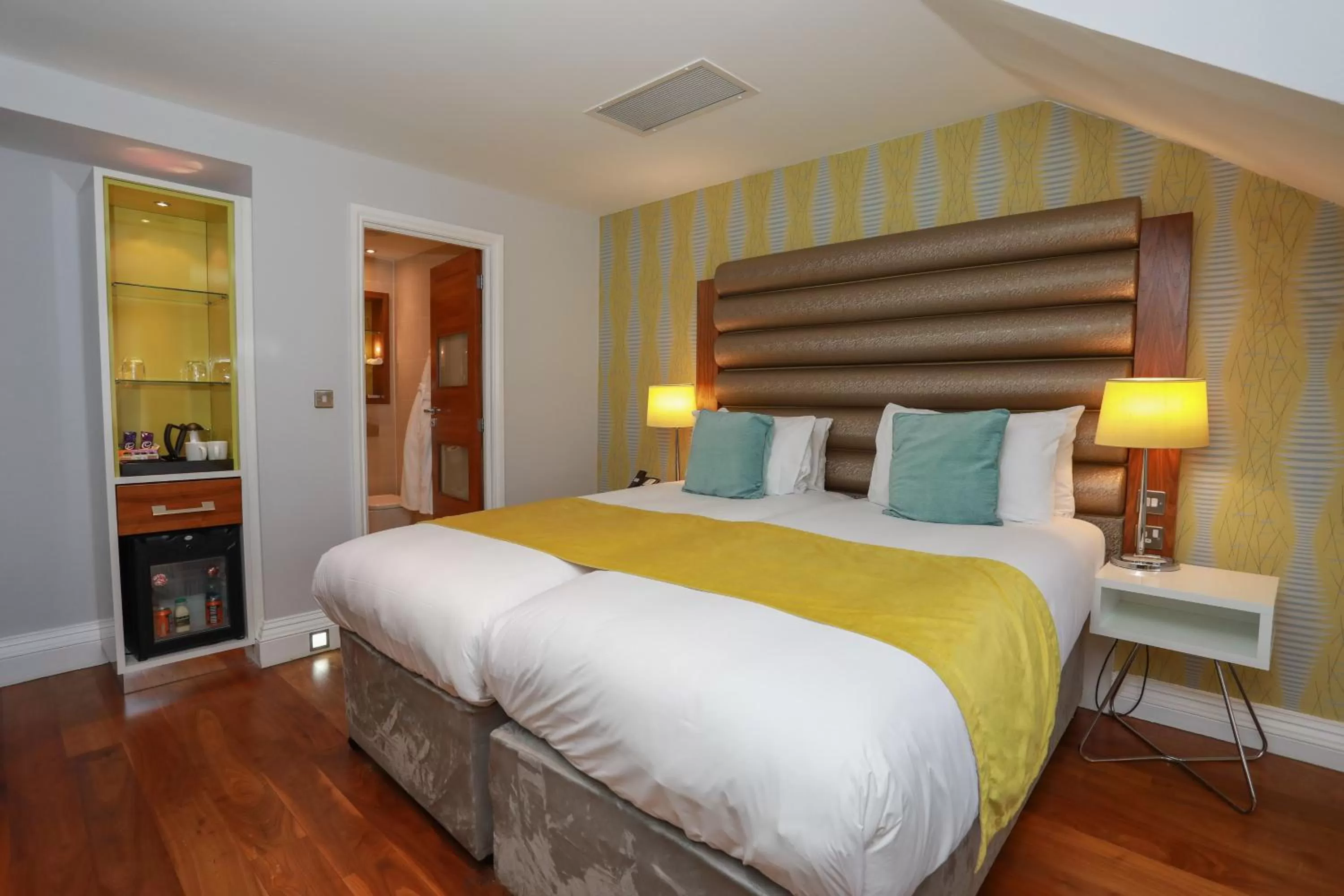 Photo of the whole room, Bed in Hotel Indigo Edinburgh by IHG