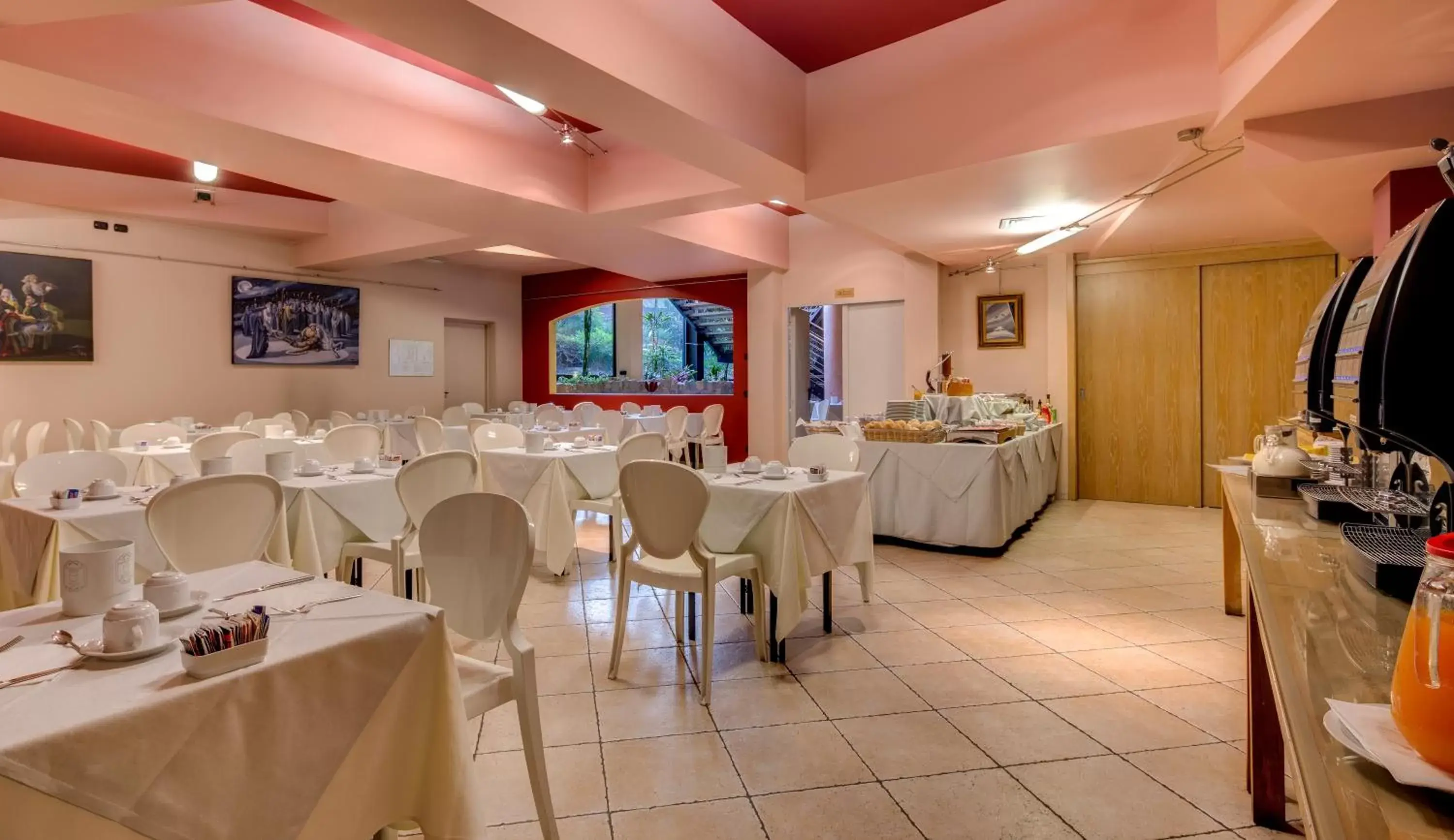 Restaurant/places to eat in Art & Hotel Aeroporto Restaurant/places to eat in Art & Hotel Aeroporto