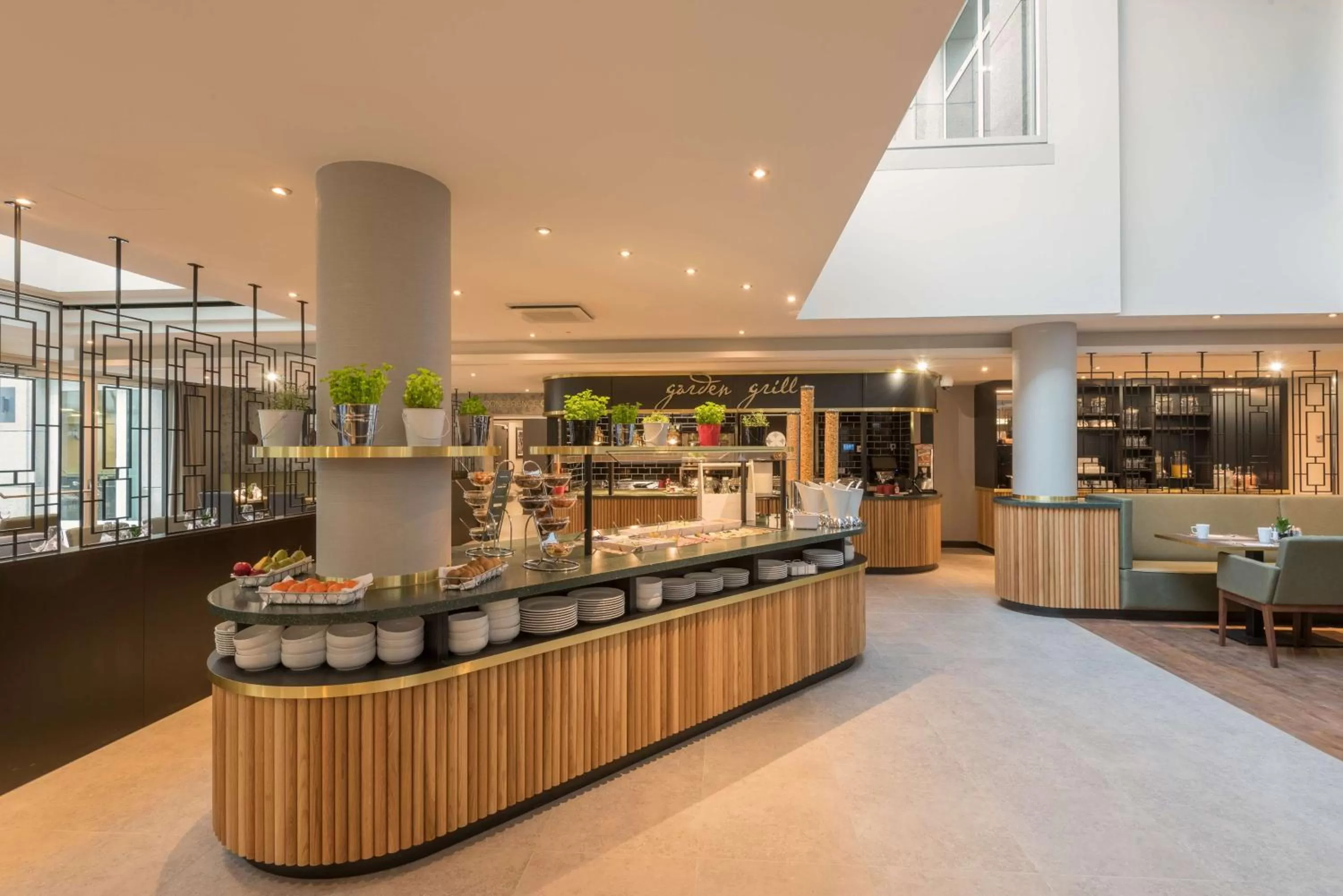 Restaurant/places to eat in Hilton Garden Inn Frankfurt City Centre