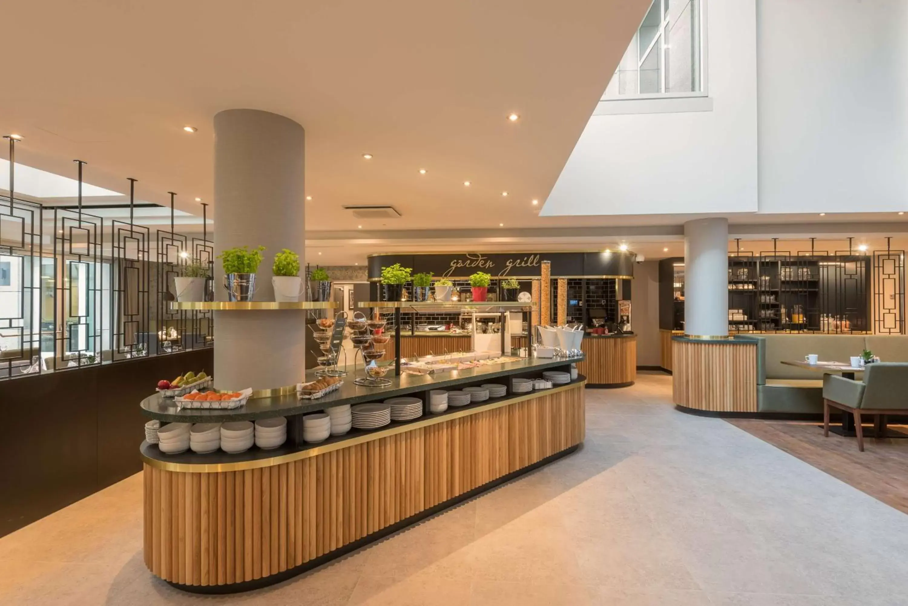 Dining area, Restaurant/Places to Eat in Hilton Garden Inn Frankfurt City Centre