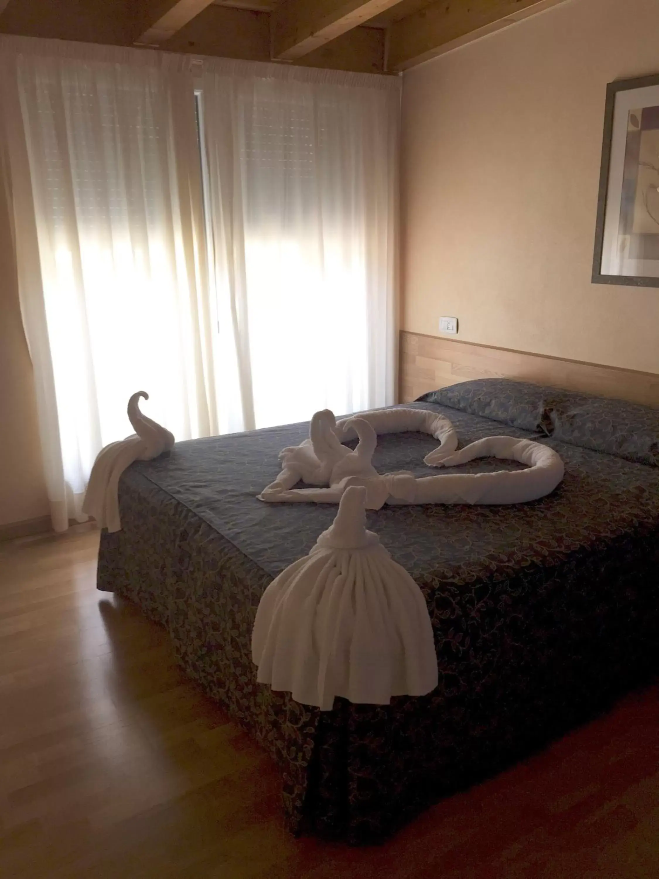 Decorative detail, Bed in Hotel Concordia