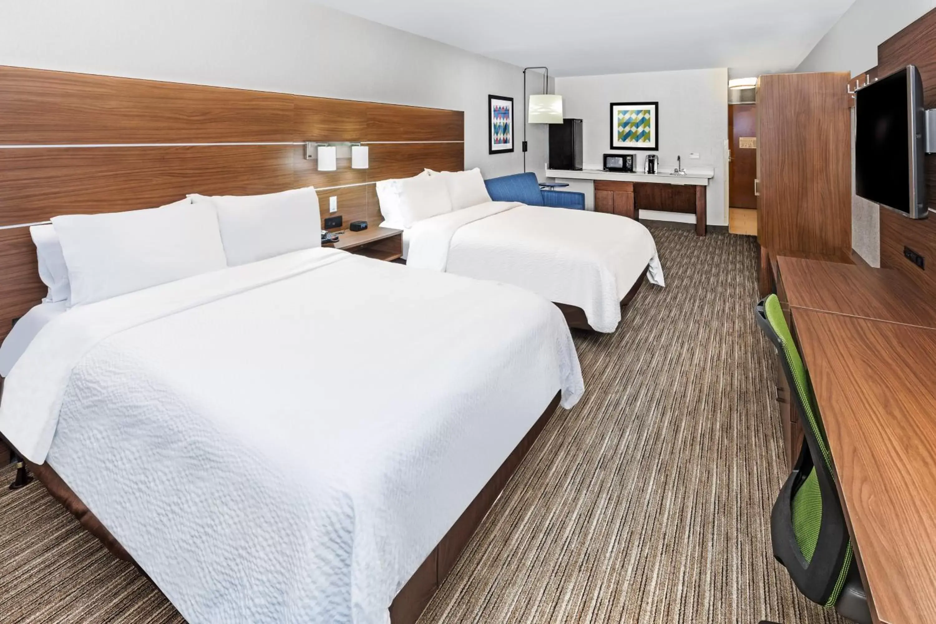 Photo of the whole room, Bed in Holiday Inn Express Hotel & Suites Lafayette South, an IHG Hotel