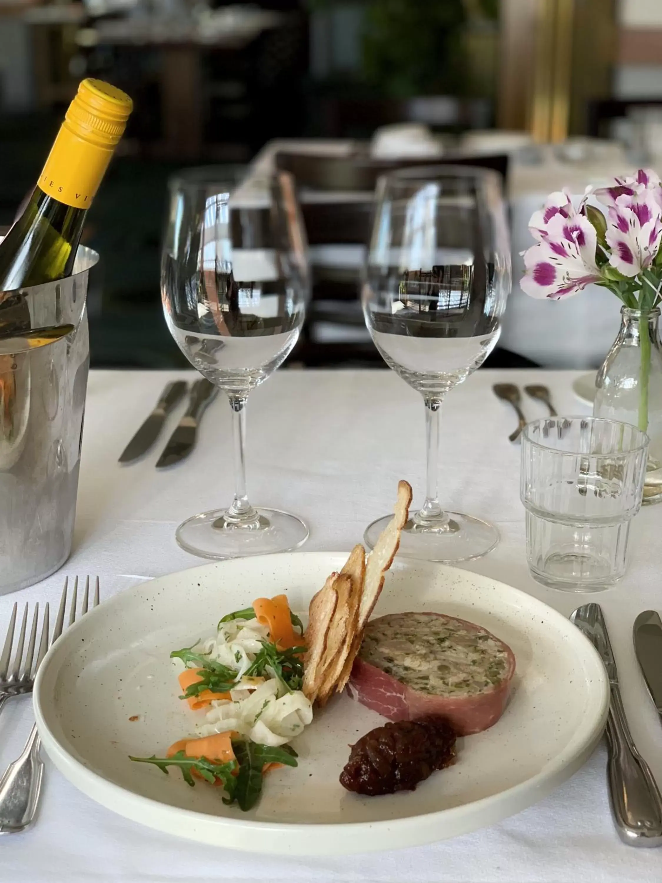 Restaurant/places to eat in Cascades Motor Inn Restaurant/places to eat in Cascades Motor Inn